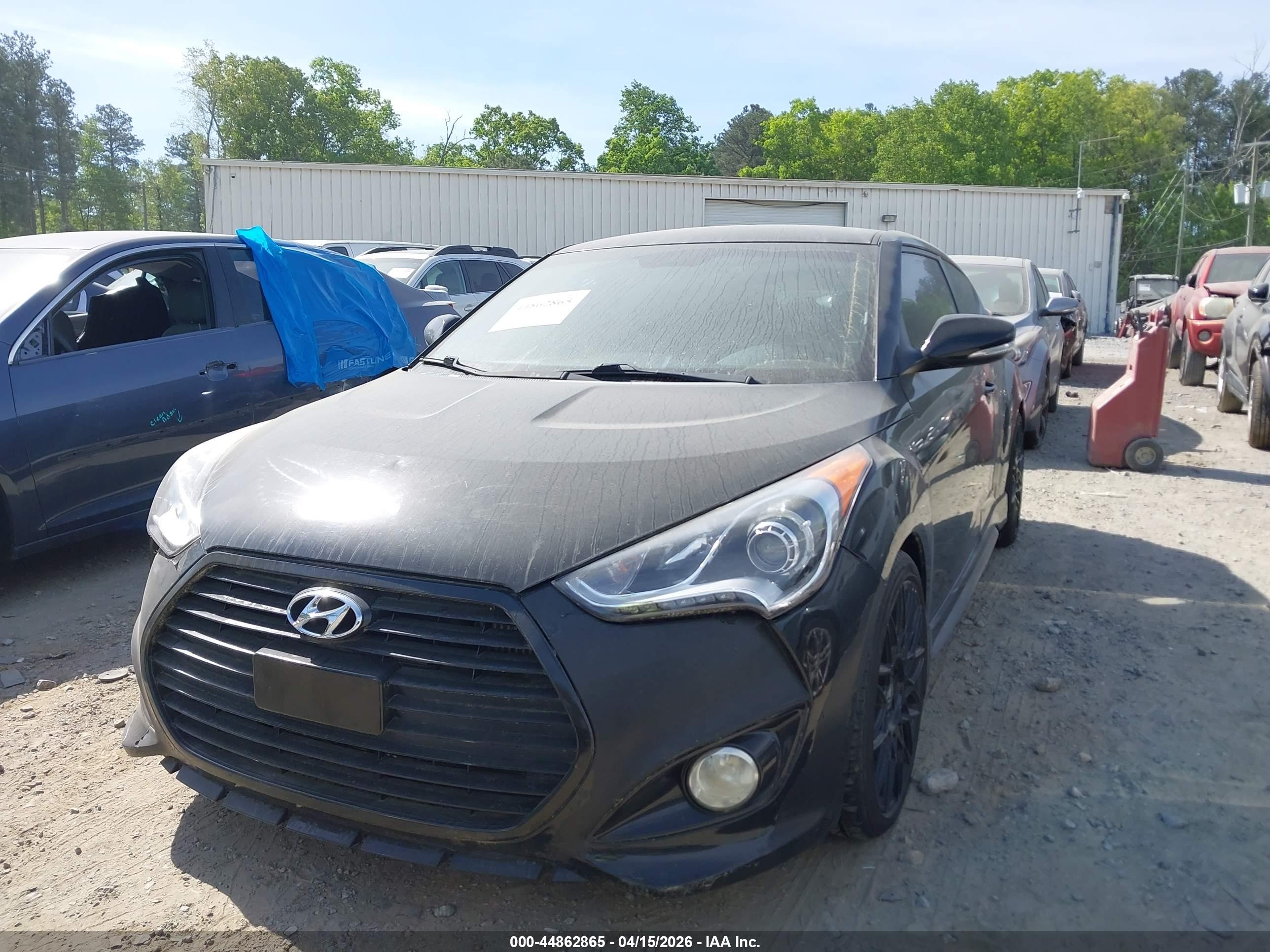 HYUNDAI VELOSTER image 2