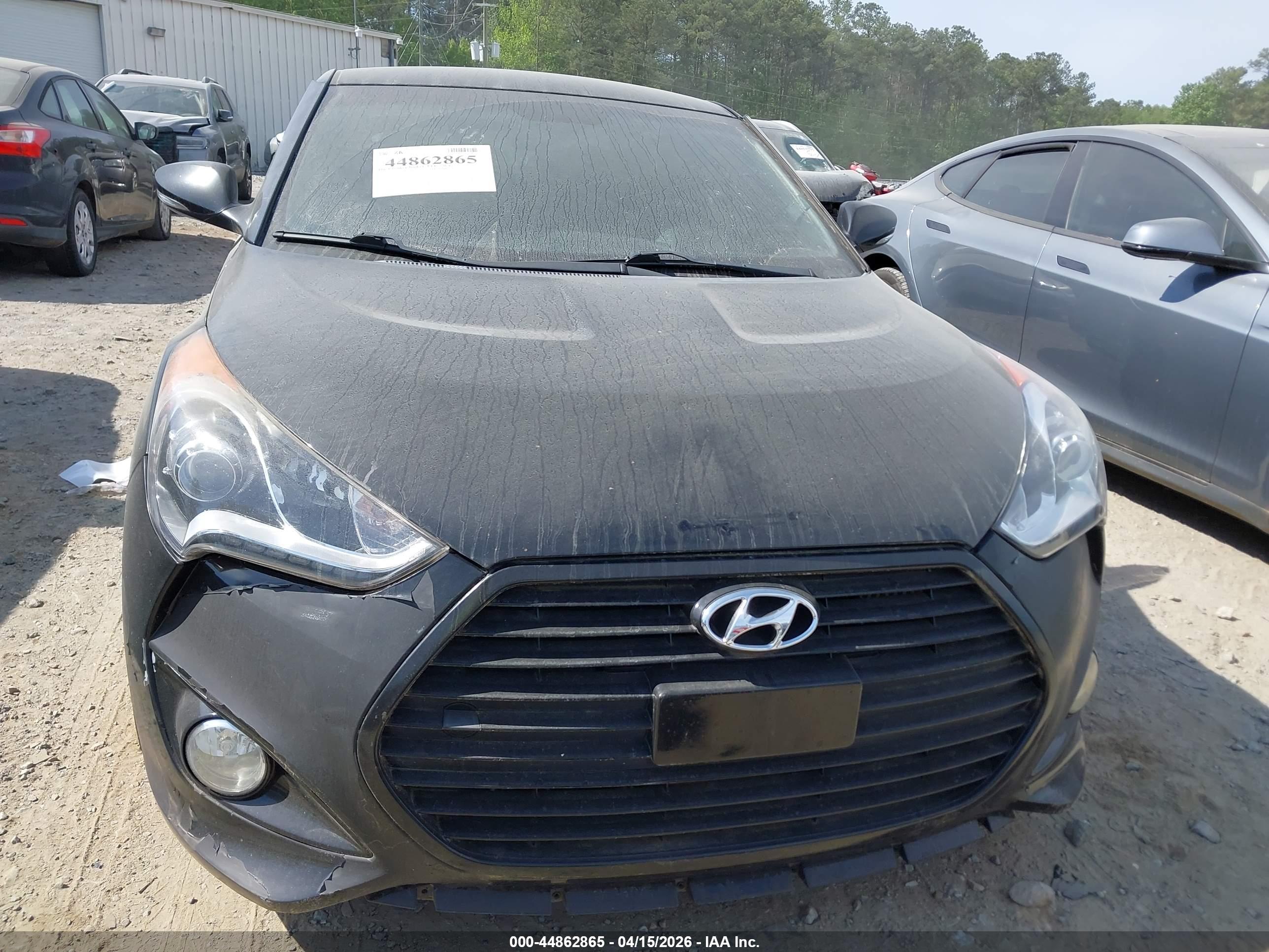 HYUNDAI VELOSTER image 6