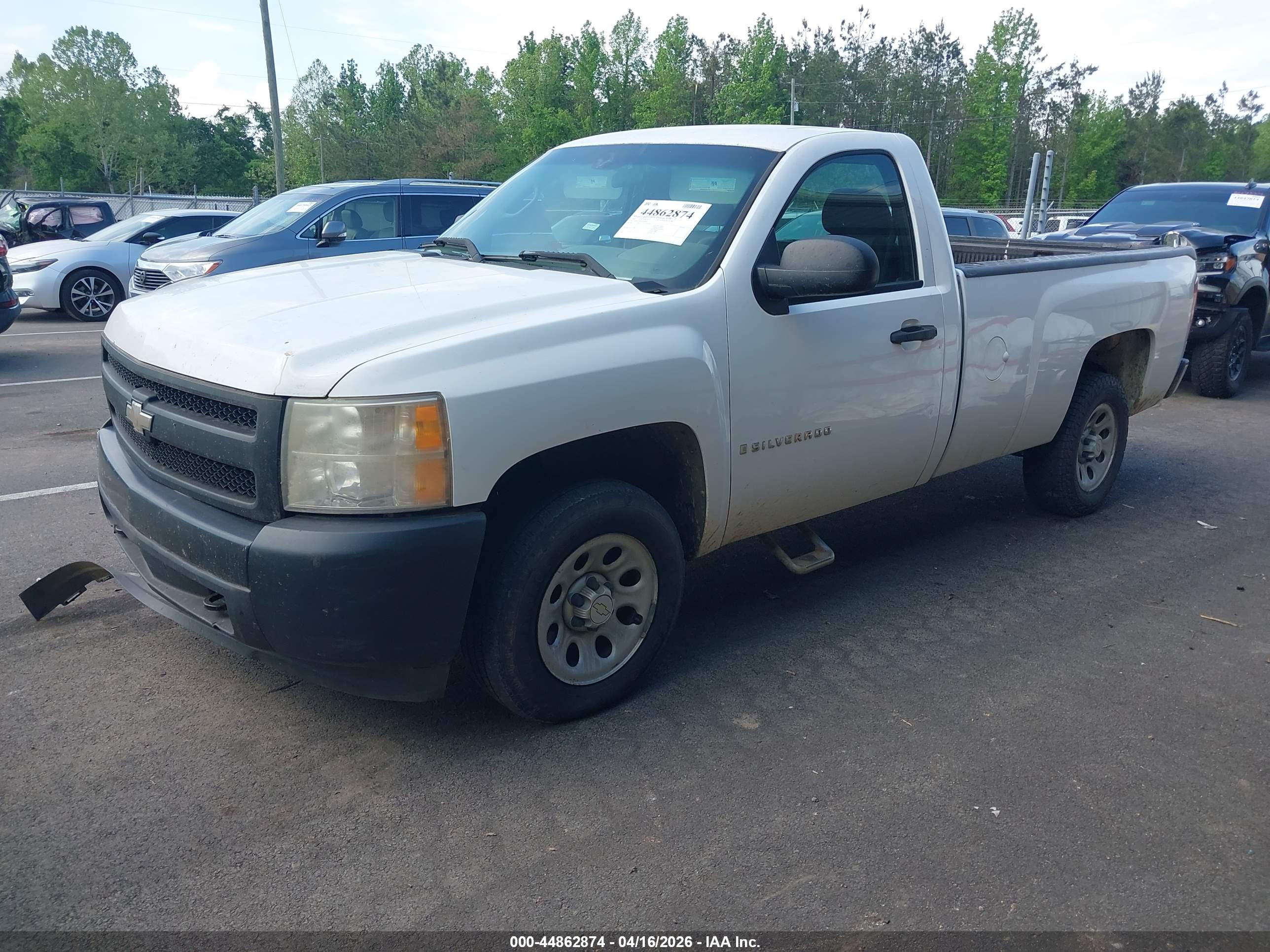 CHEVROLET SILVERADO image 2