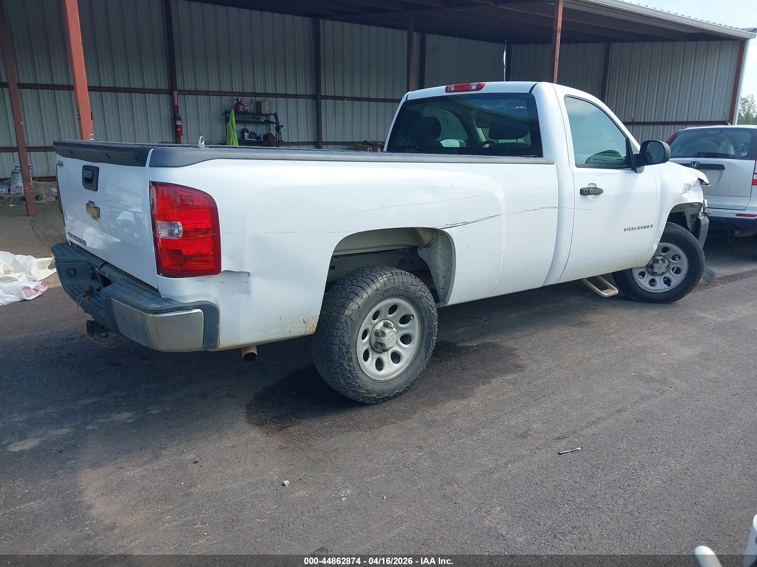 CHEVROLET SILVERADO image 4