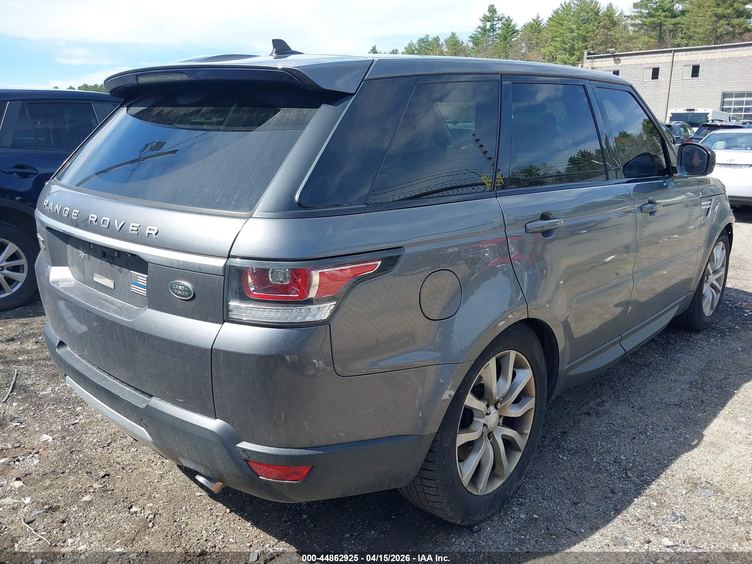 LAND ROVER image 4