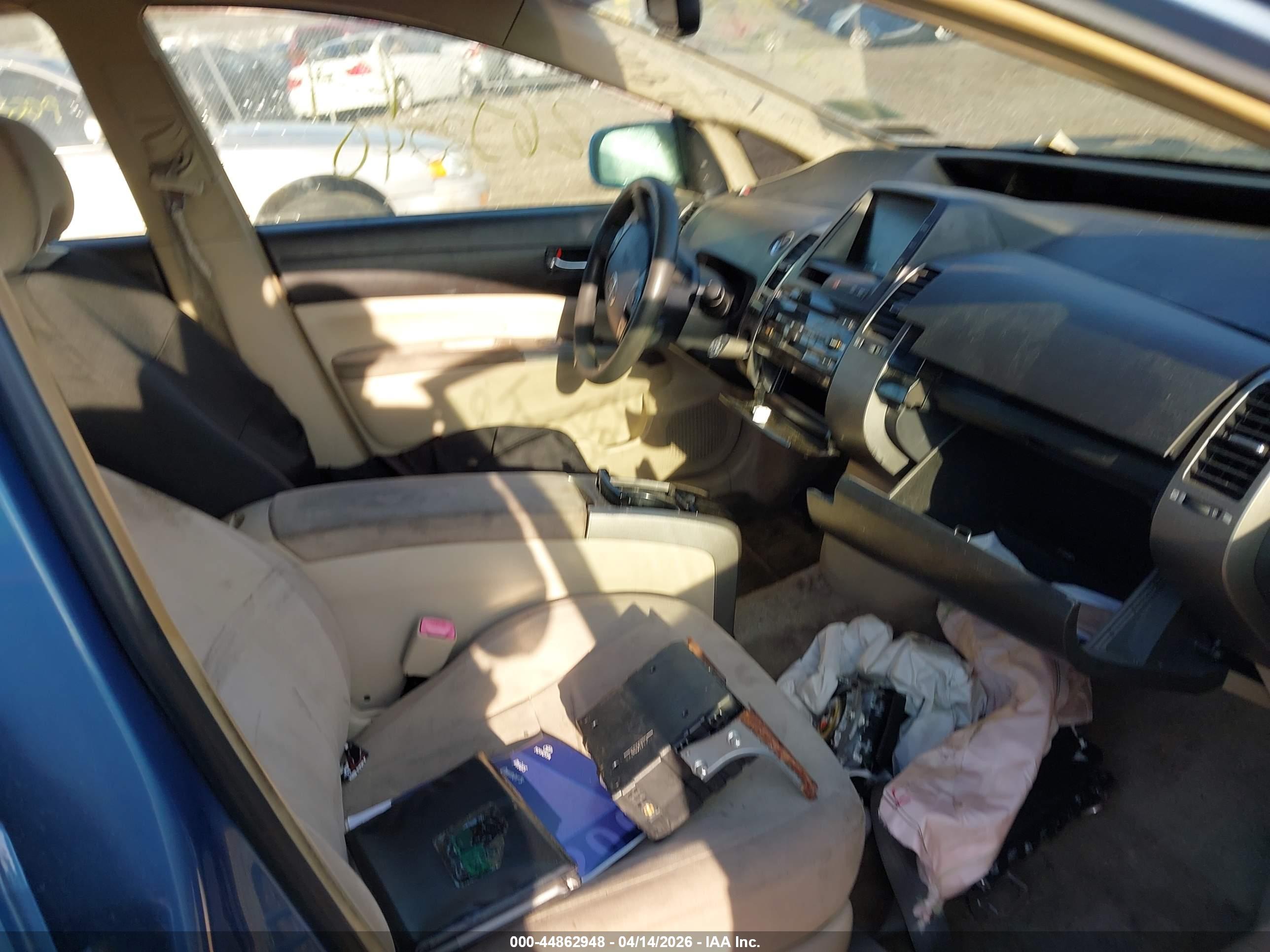 TOYOTA PRIUS image 5