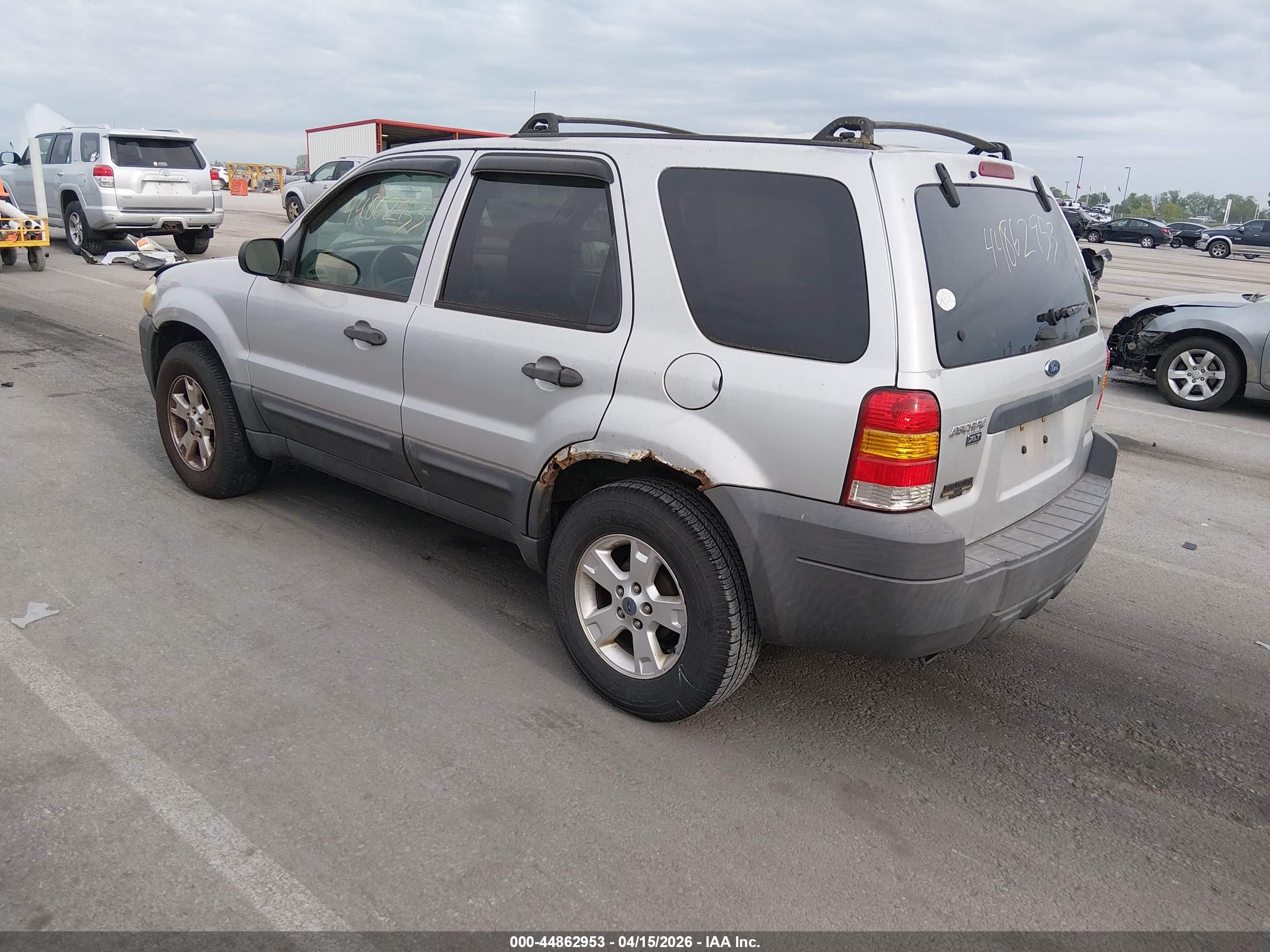 FORD ESCAPE image 3