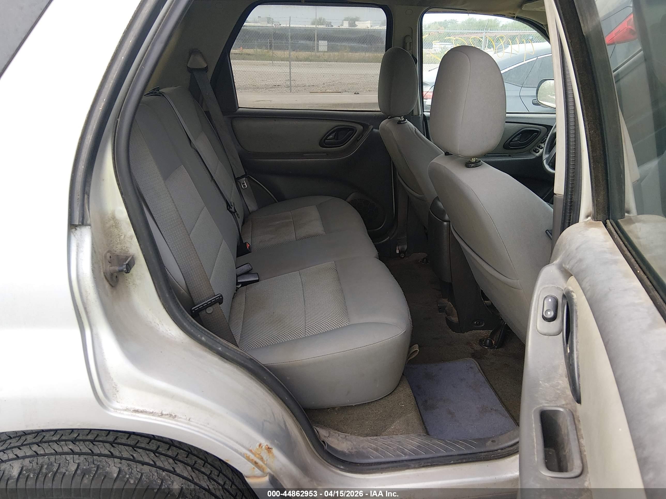 FORD ESCAPE image 8