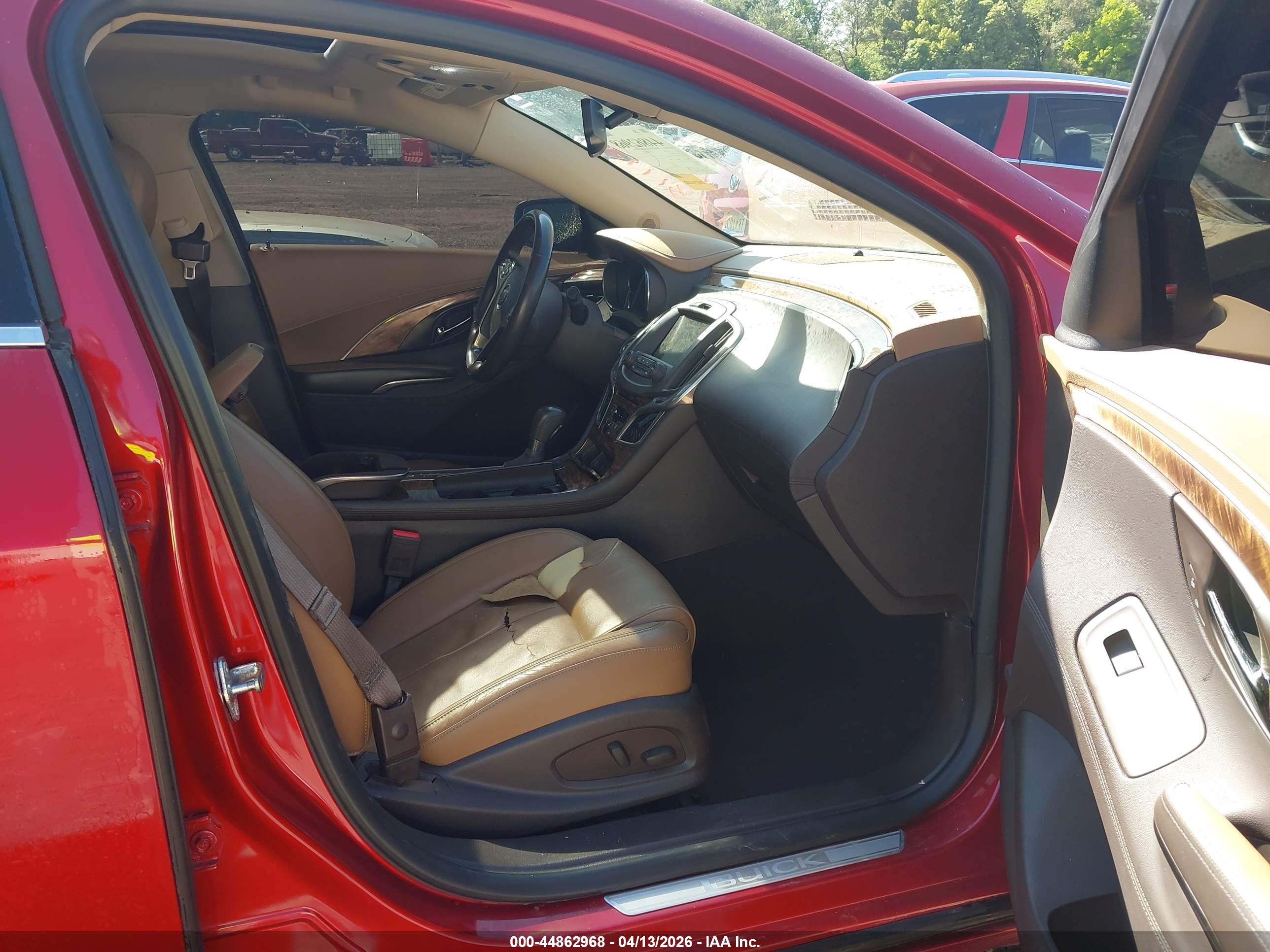 BUICK LACROSSE image 5