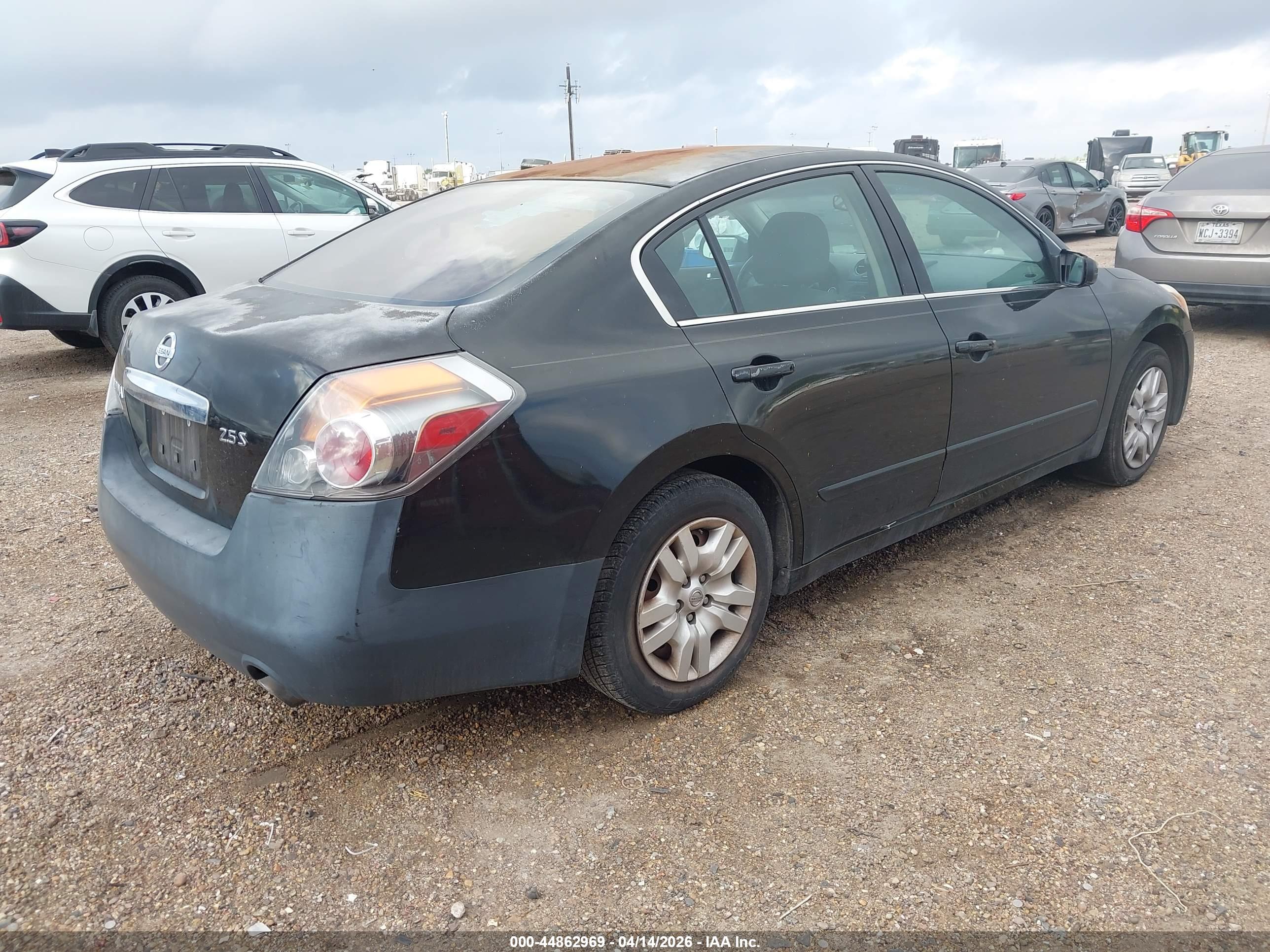 NISSAN ALTIMA image 4