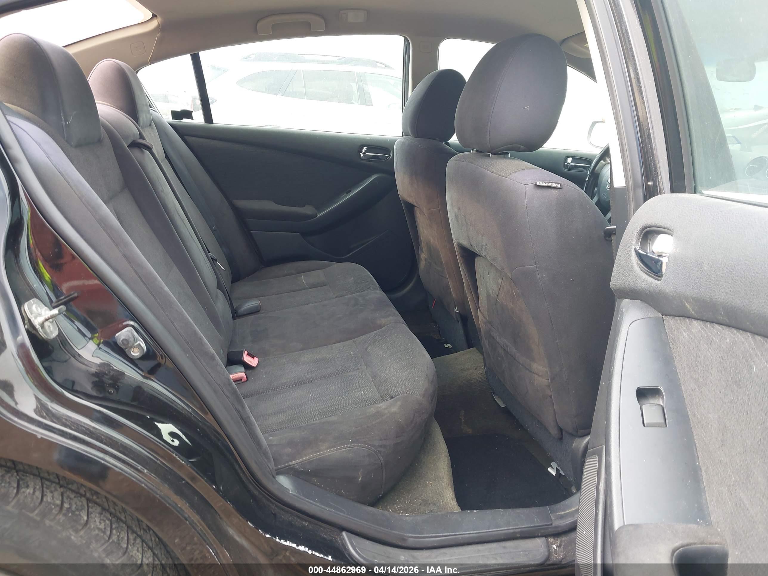 NISSAN ALTIMA image 8