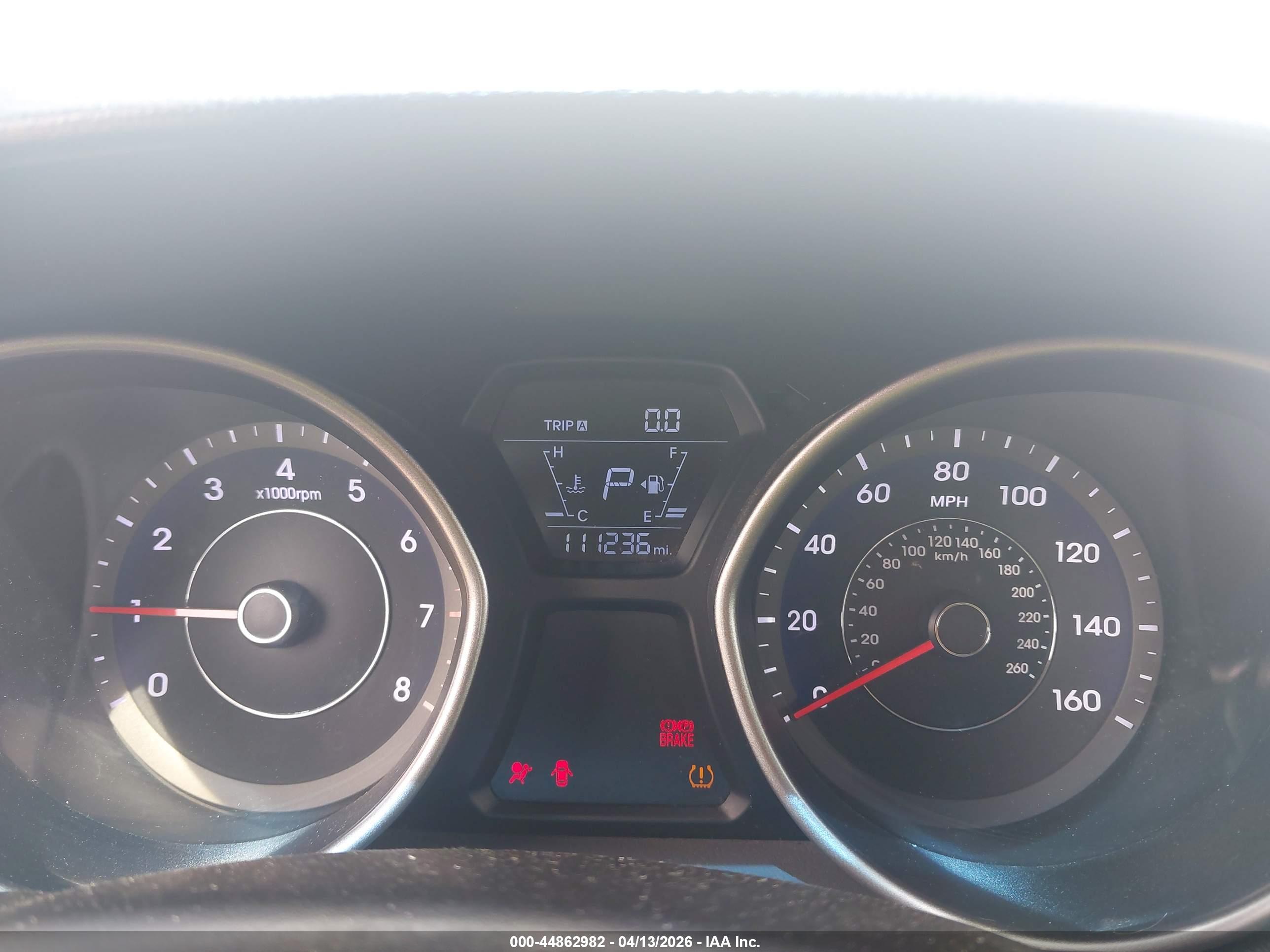 HYUNDAI ELANTRA image 7