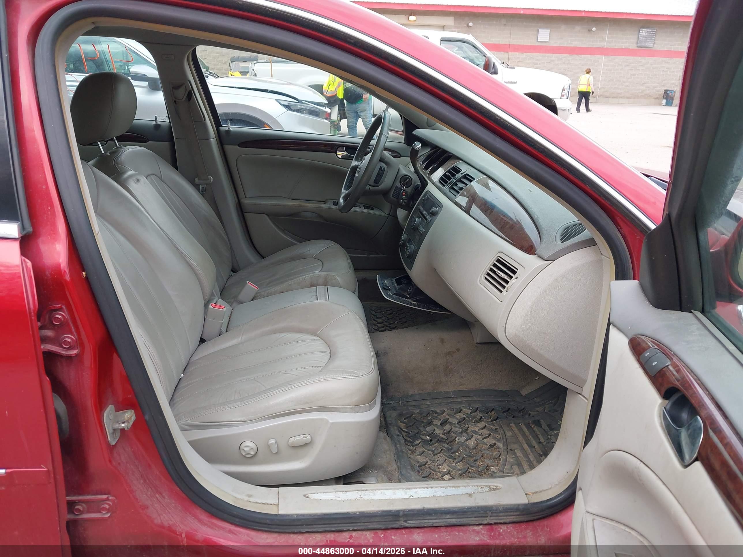 BUICK LUCERNE image 5