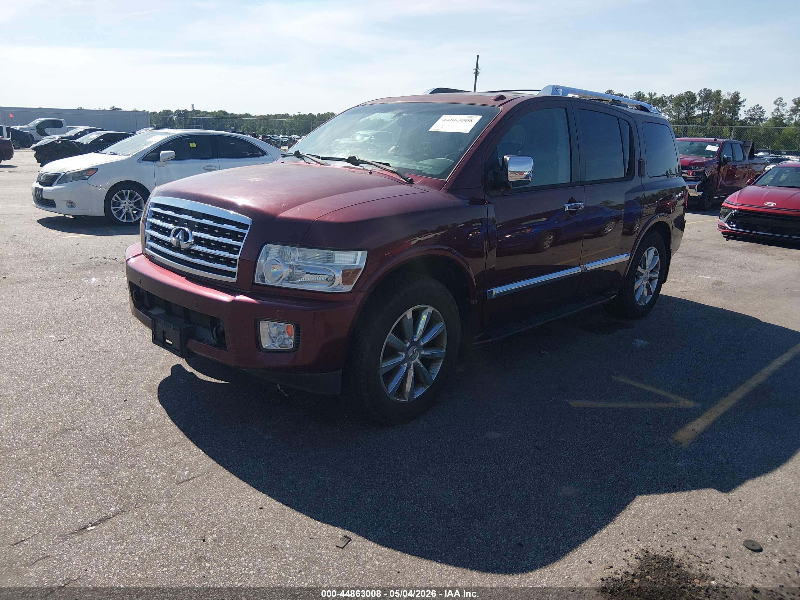 INFINITI QX56 image 2