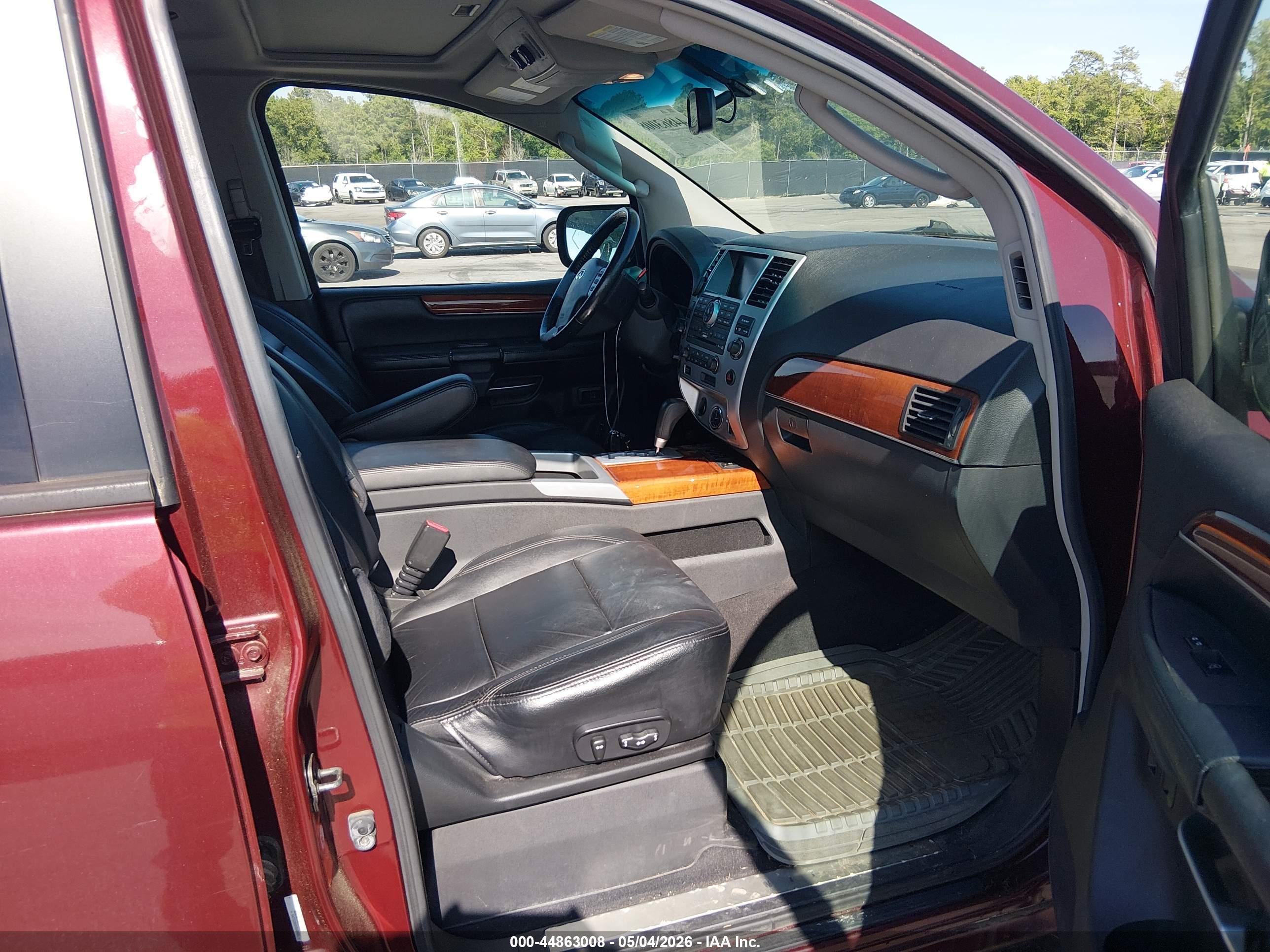 INFINITI QX56 image 5