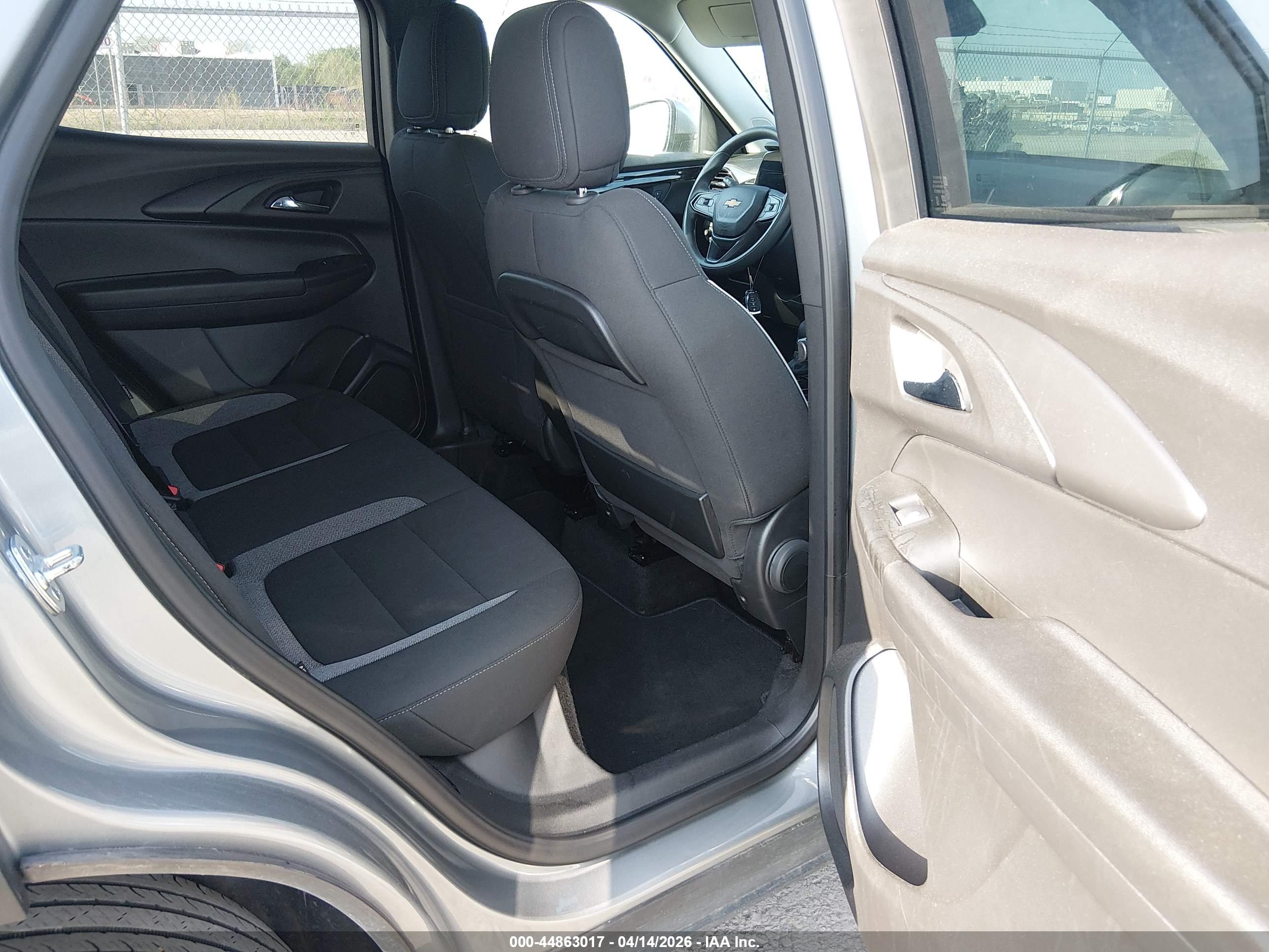 CHEVROLET TRAILBLAZER image 8