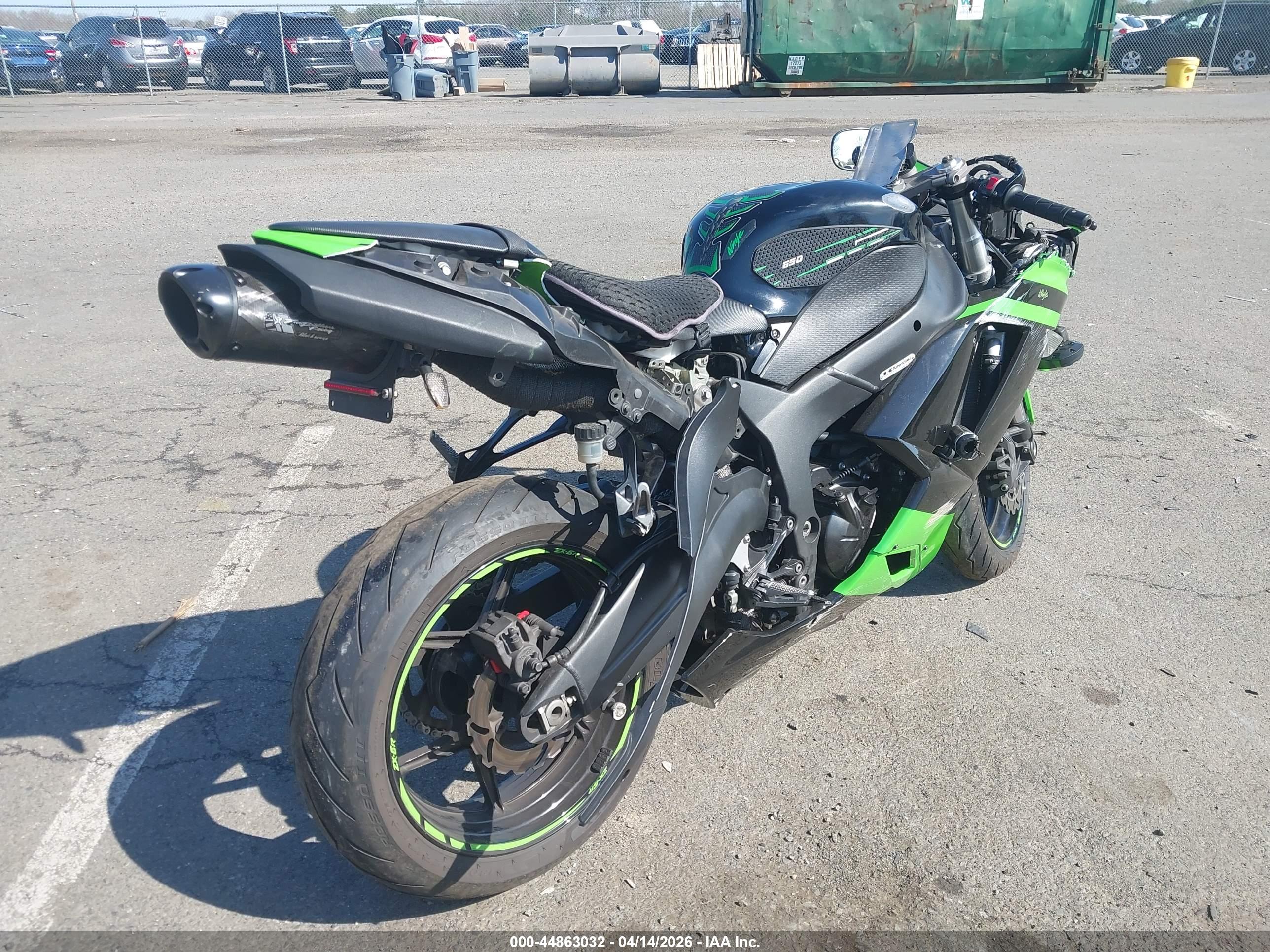 KAWASAKI ZX600 image 4