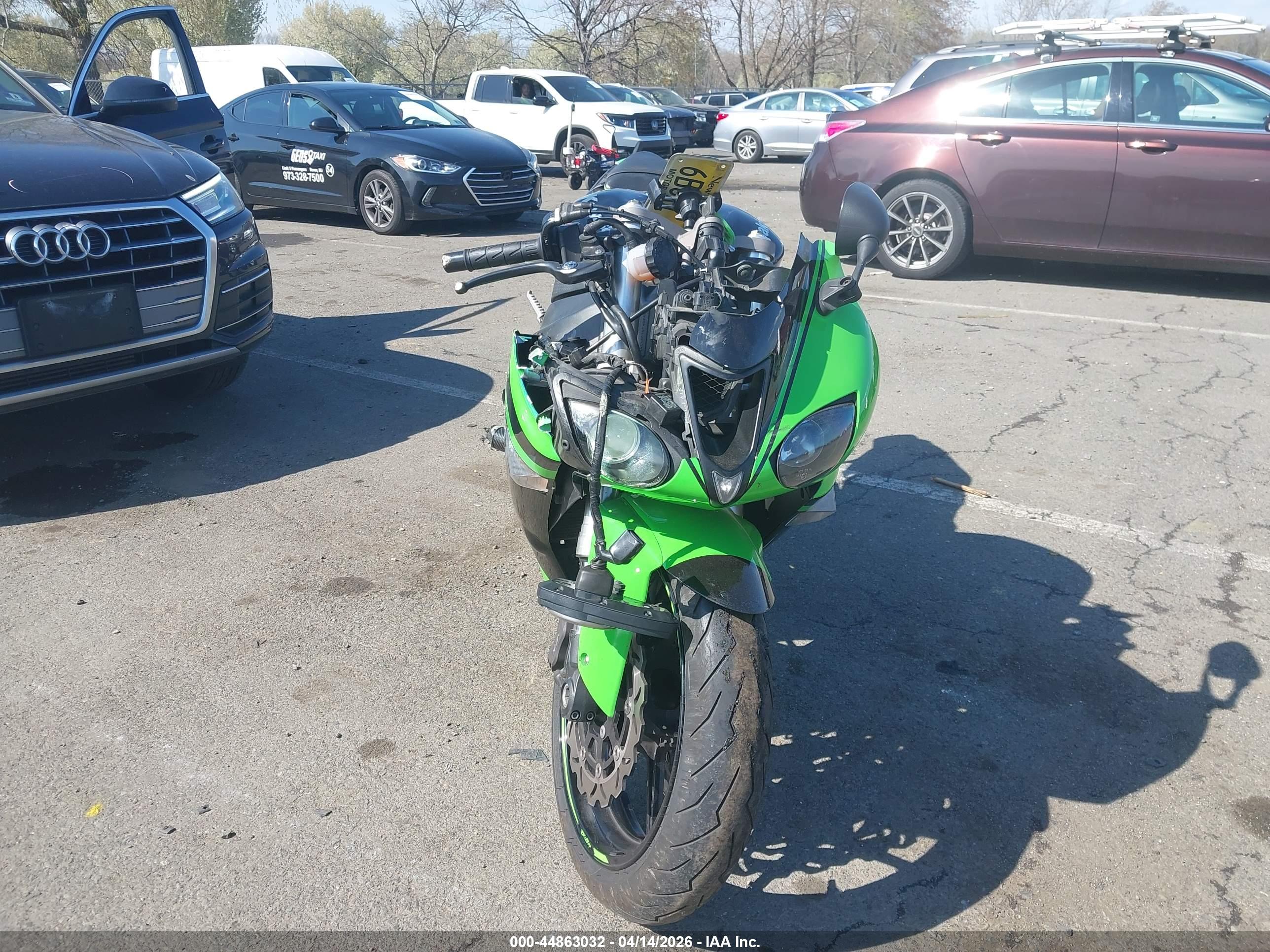 KAWASAKI ZX600 image 5
