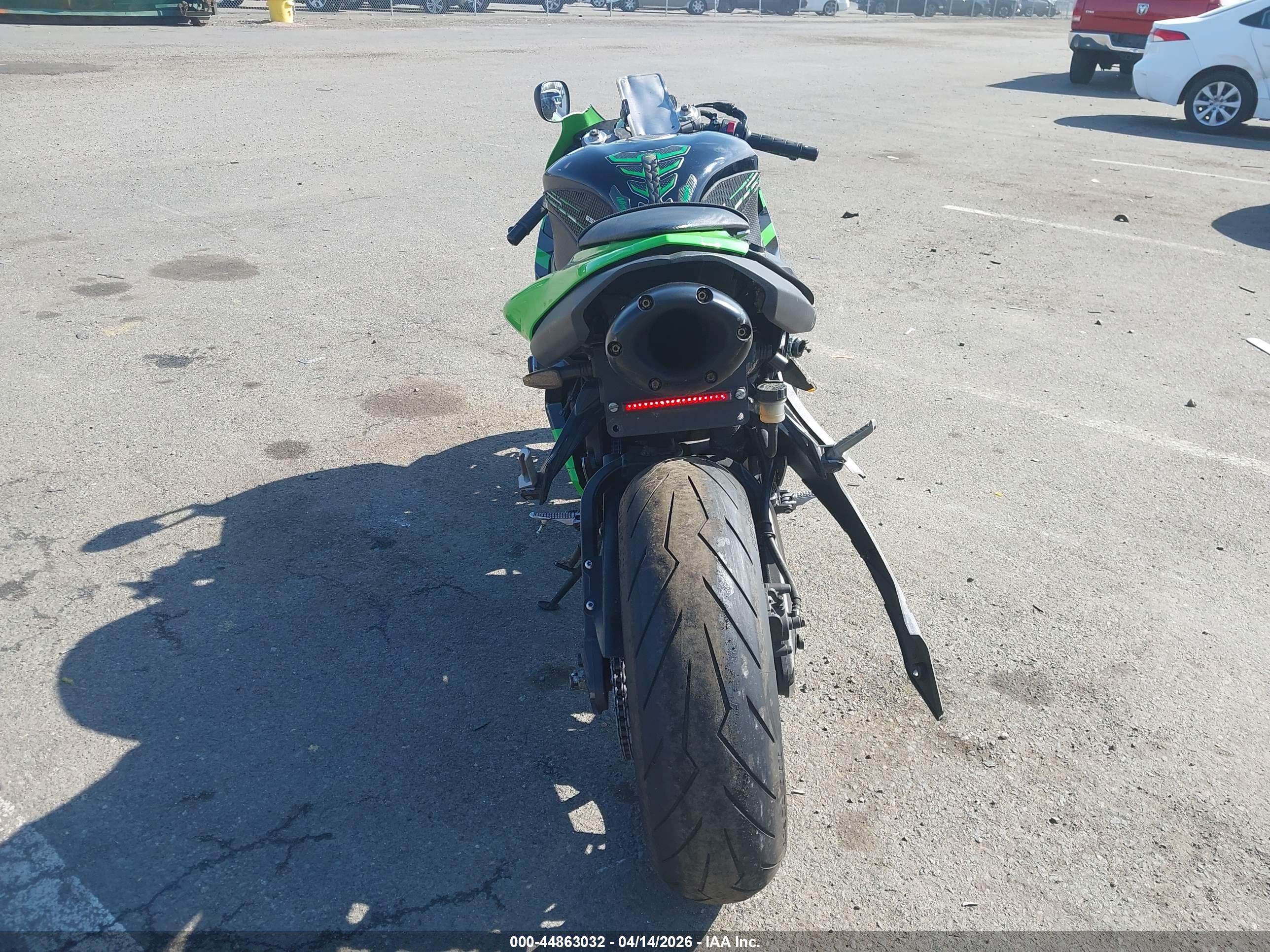 KAWASAKI ZX600 image 6