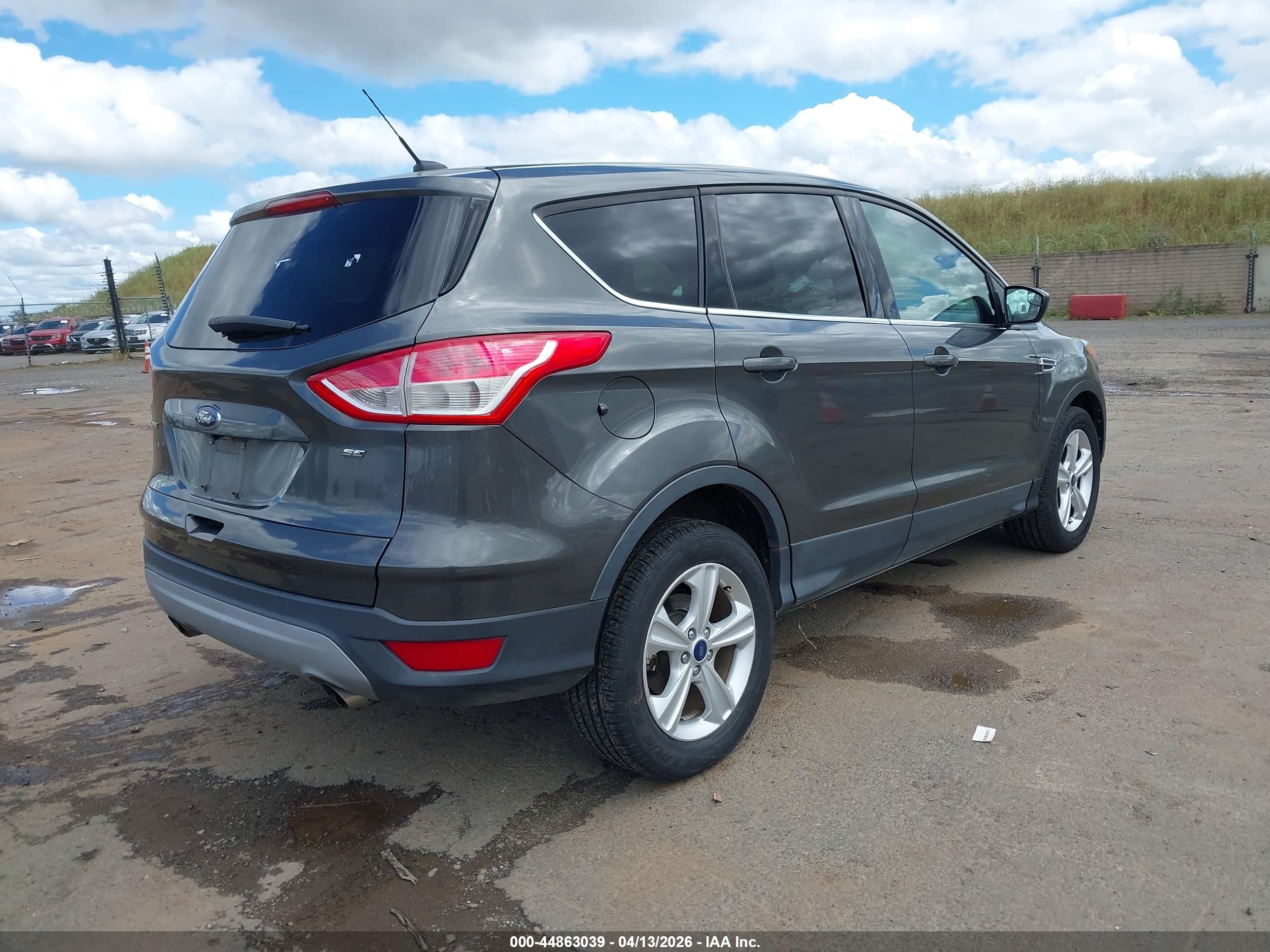 FORD ESCAPE image 4
