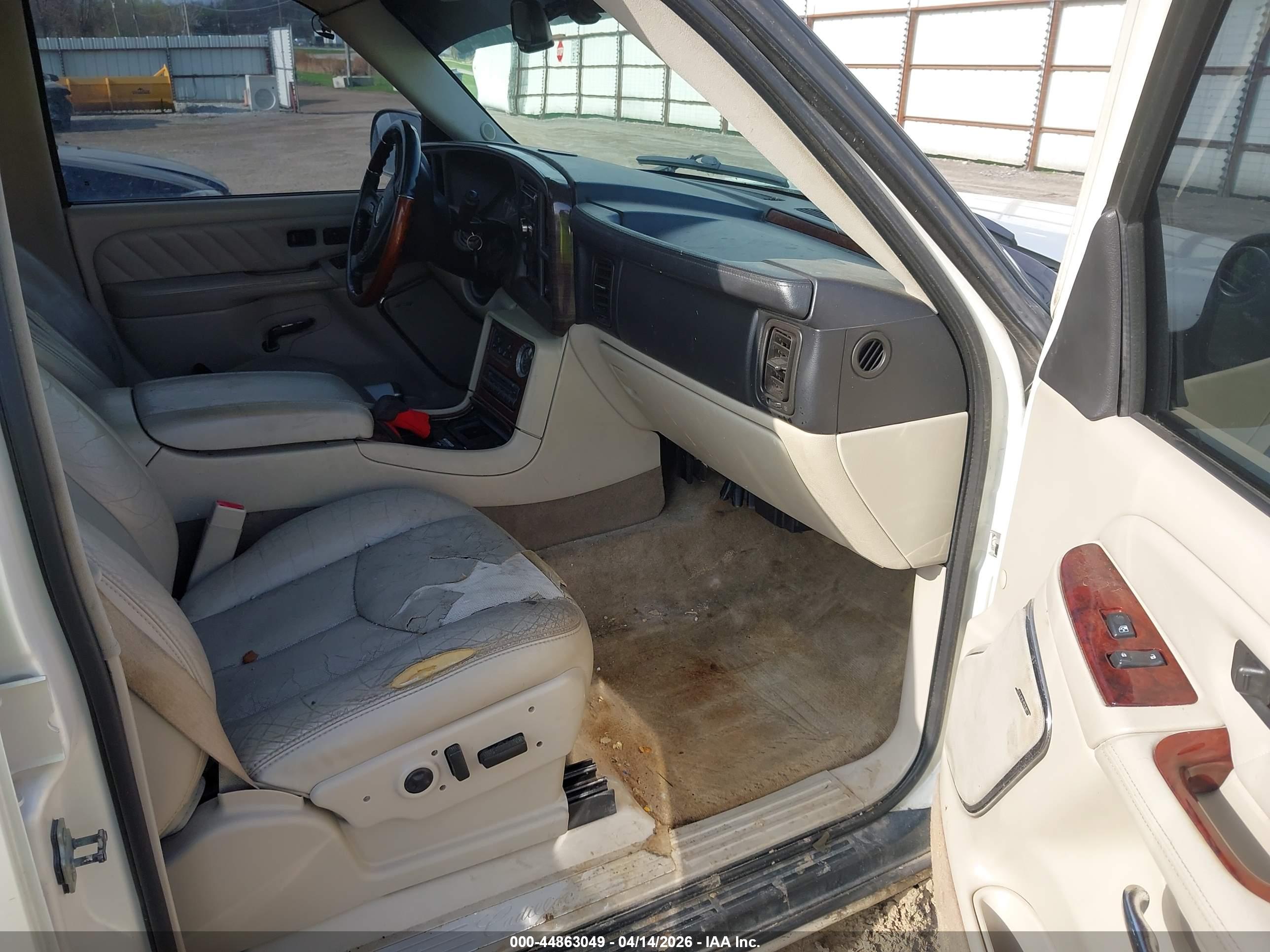 CADILLAC ESCALADE image 5