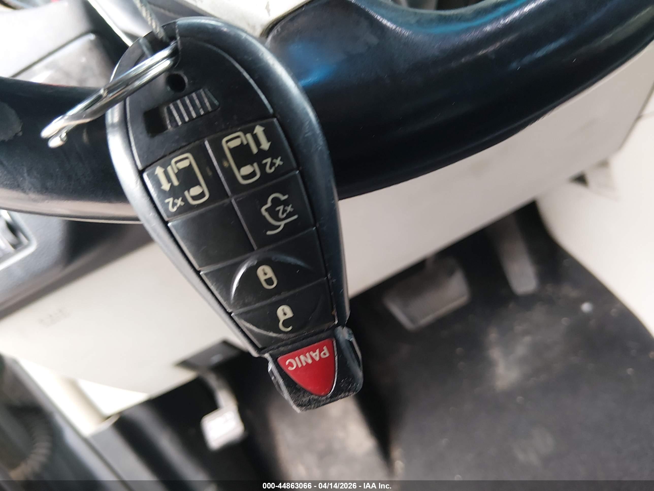 CHRYSLER TOWN image 11