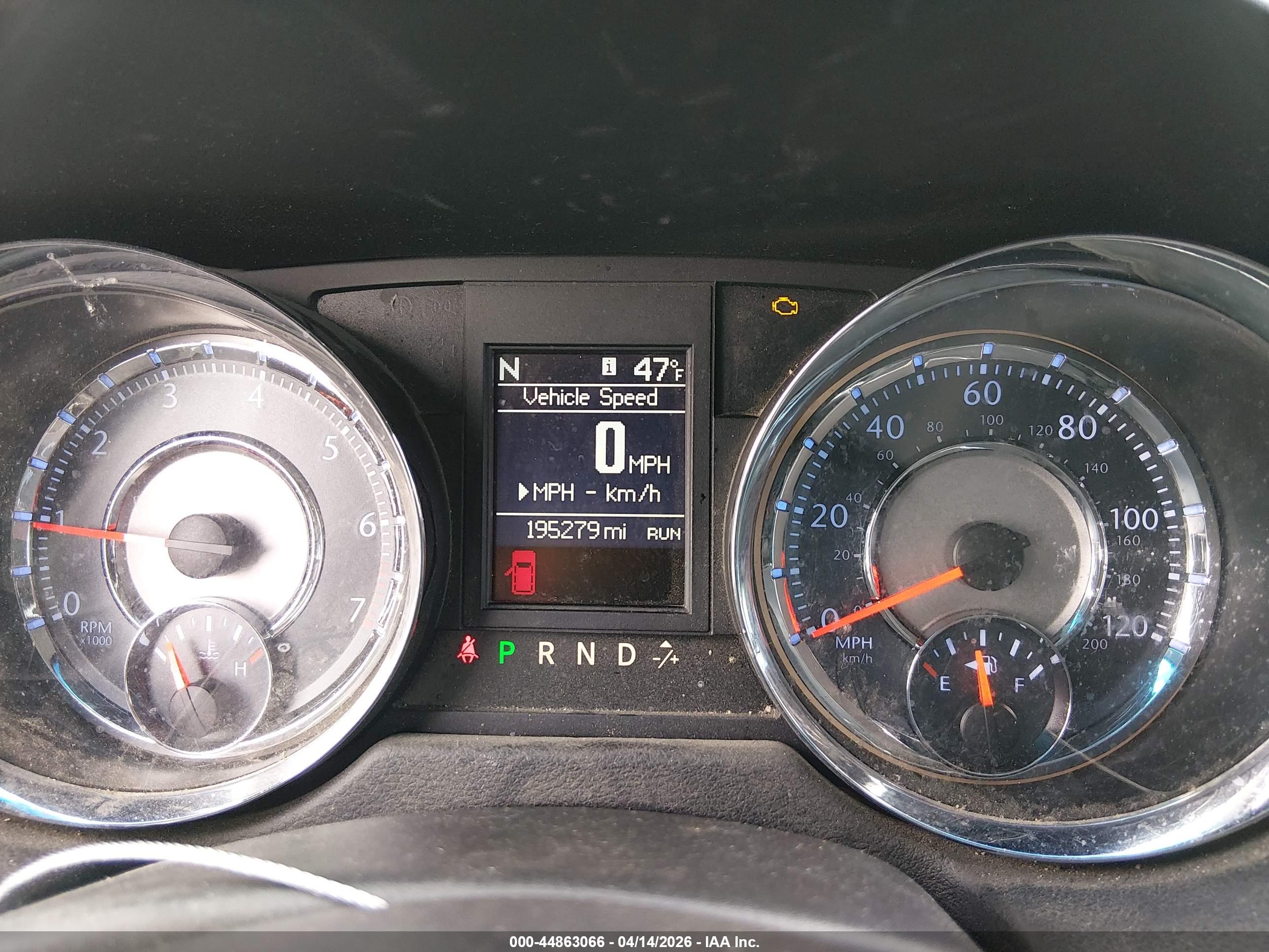 CHRYSLER TOWN image 7