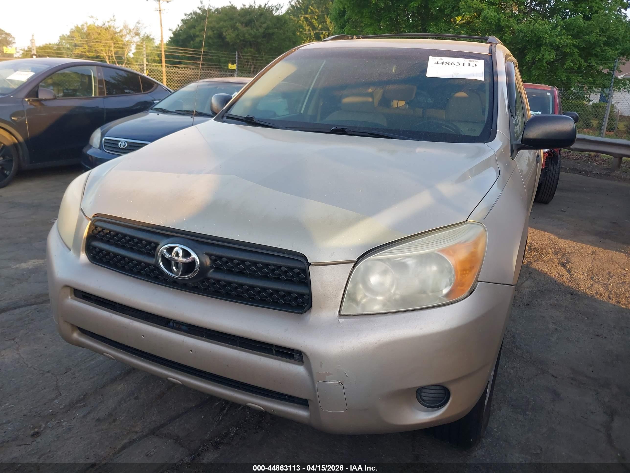 TOYOTA RAV4 image 6