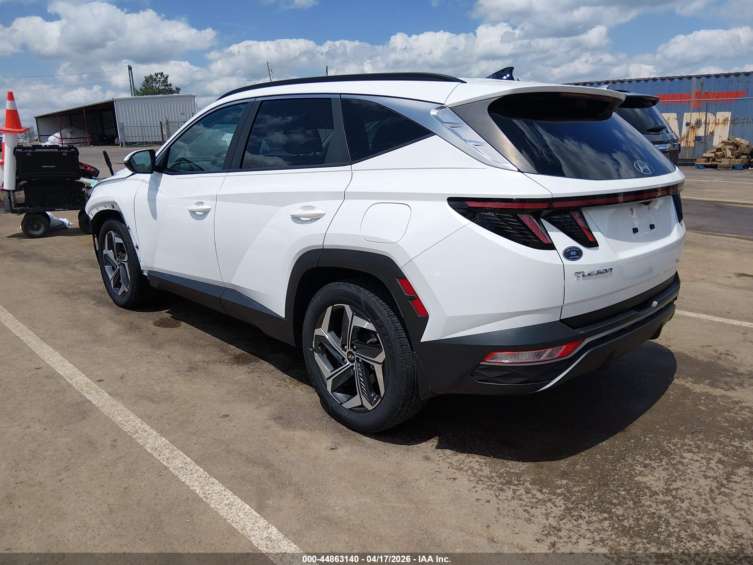 HYUNDAI TUCSON image 3