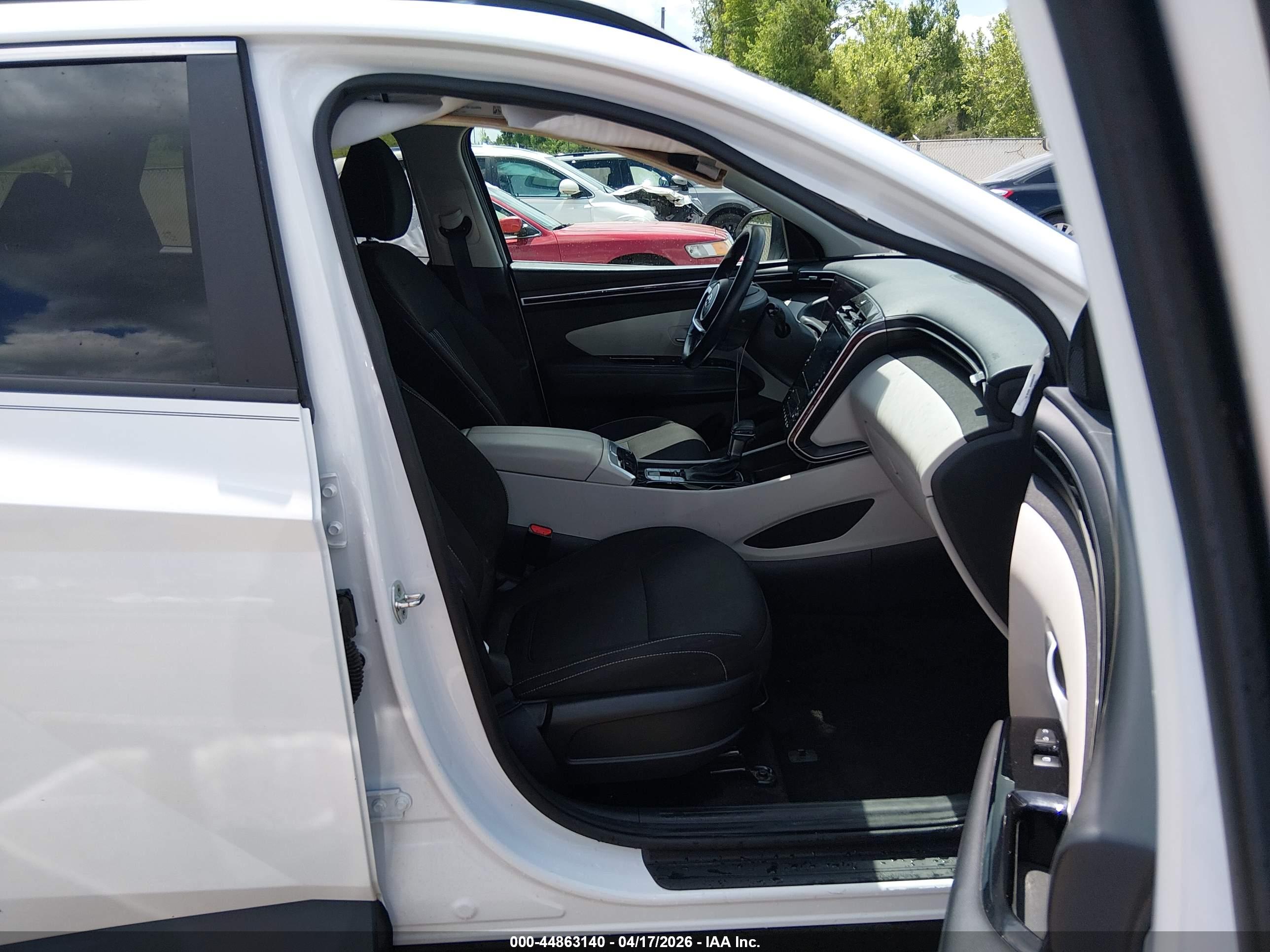 HYUNDAI TUCSON image 5