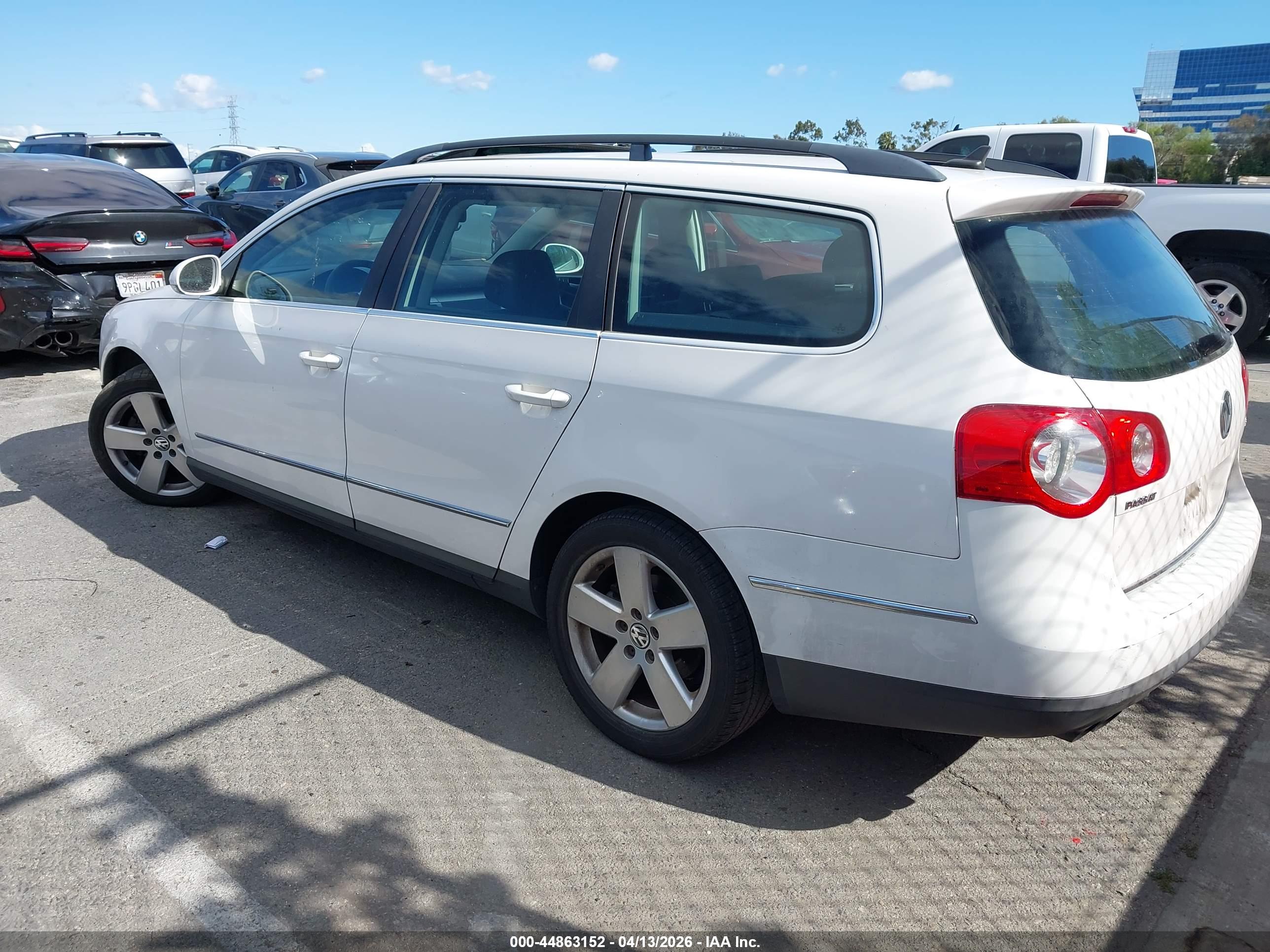 VOLKSWAGEN PASSAT image 3