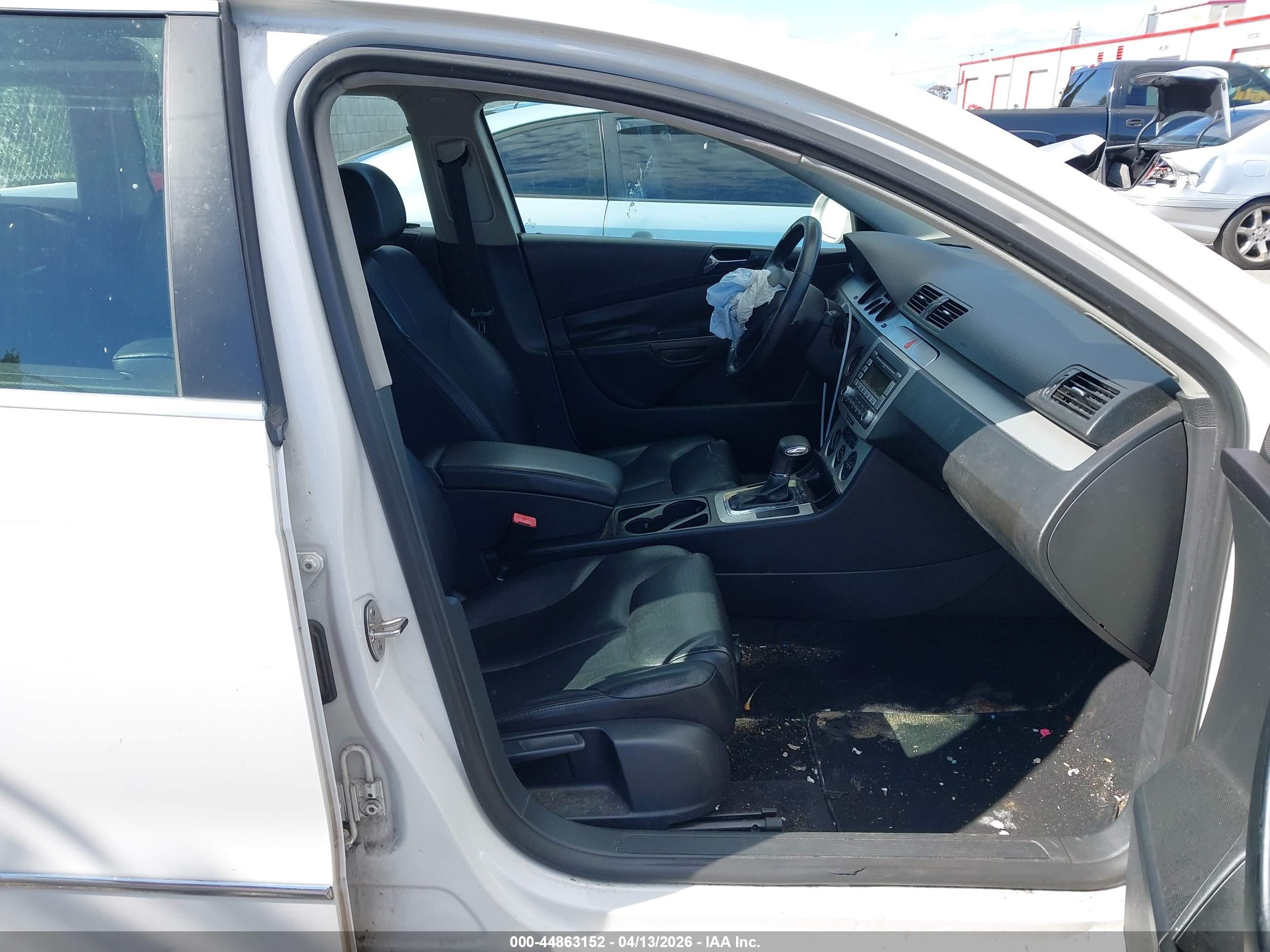 VOLKSWAGEN PASSAT image 5