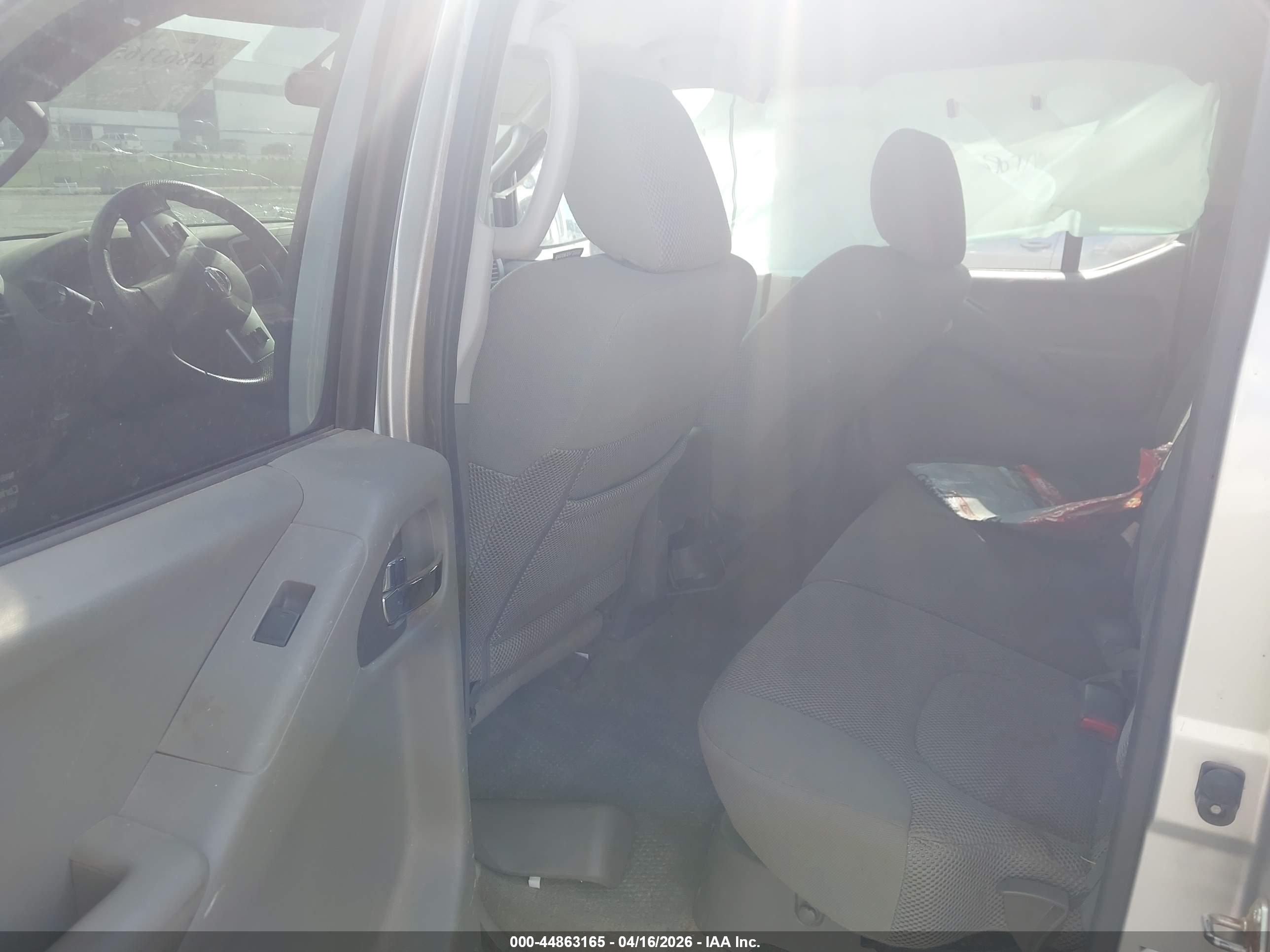 NISSAN FRONTIER image 8