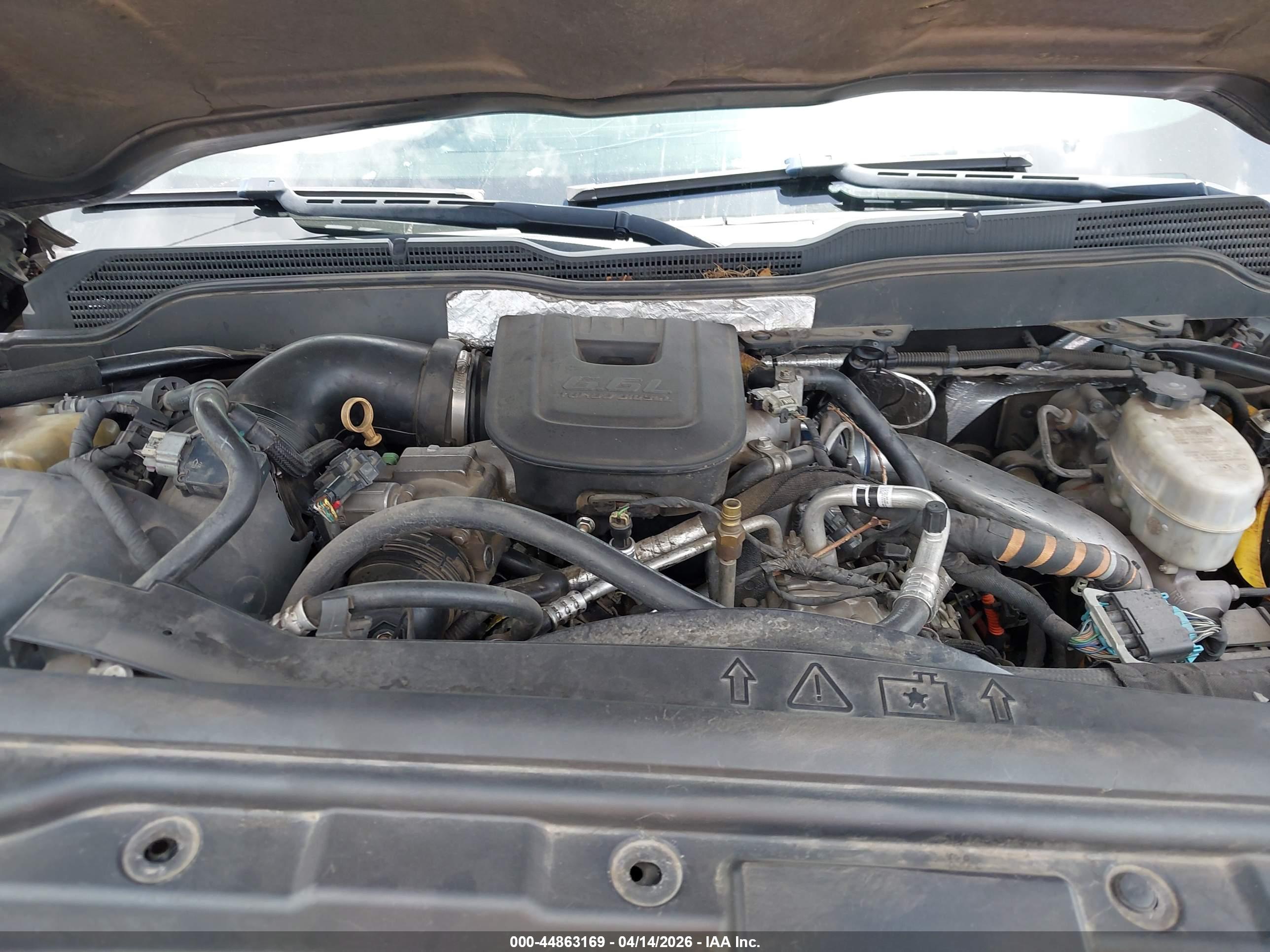 CHEVROLET SILVERADO image 10