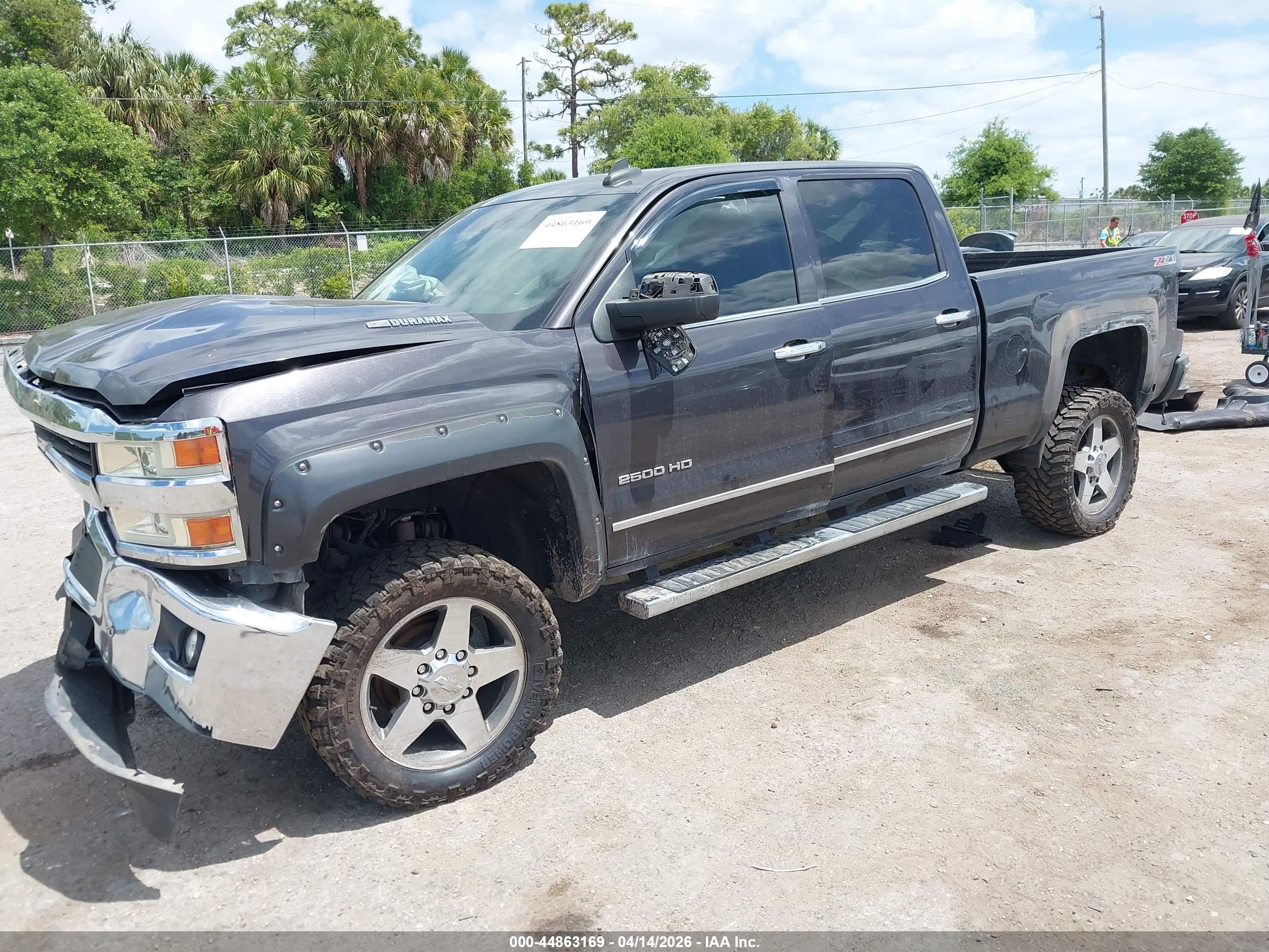 CHEVROLET SILVERADO image 2