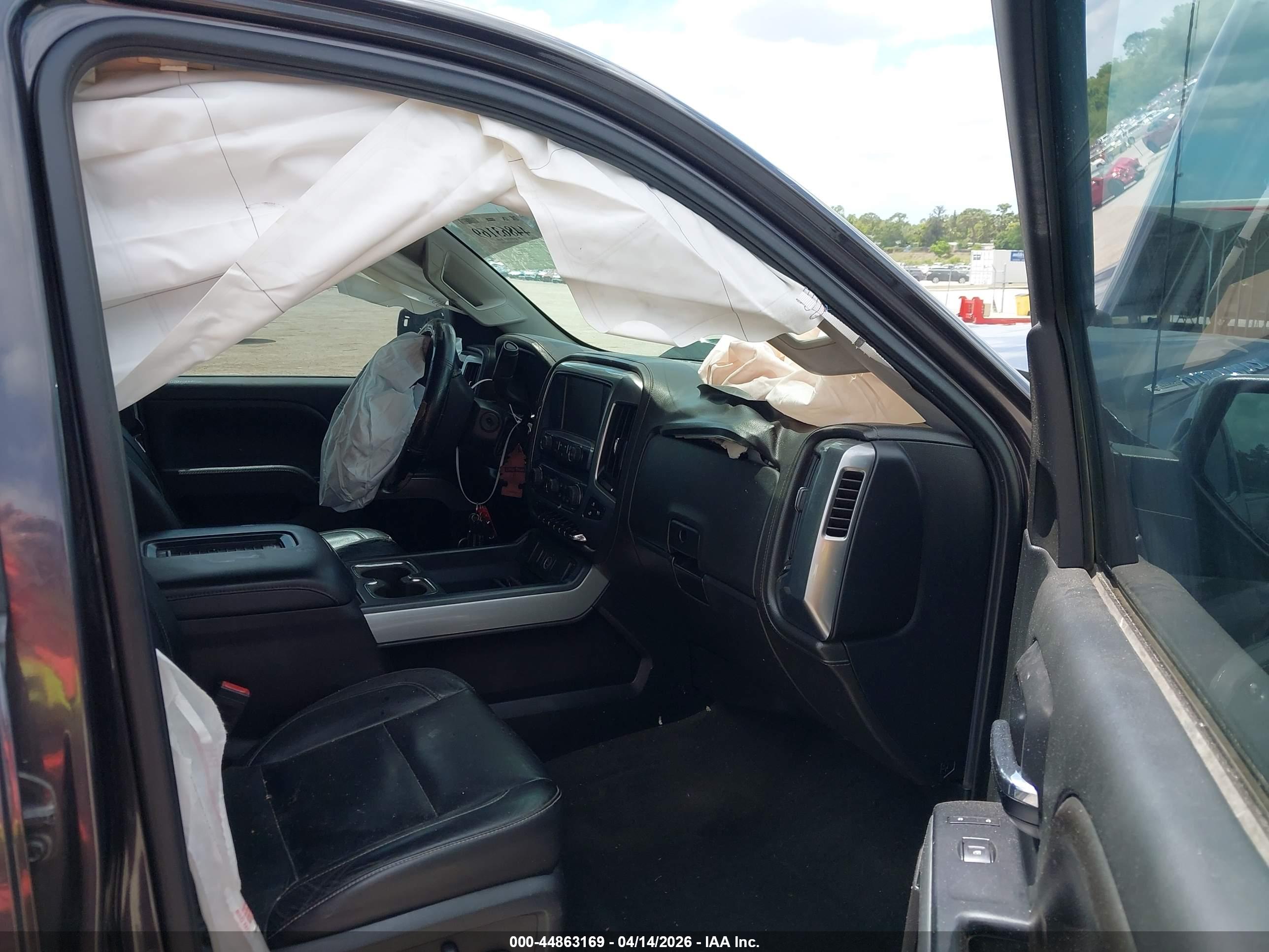 CHEVROLET SILVERADO image 5