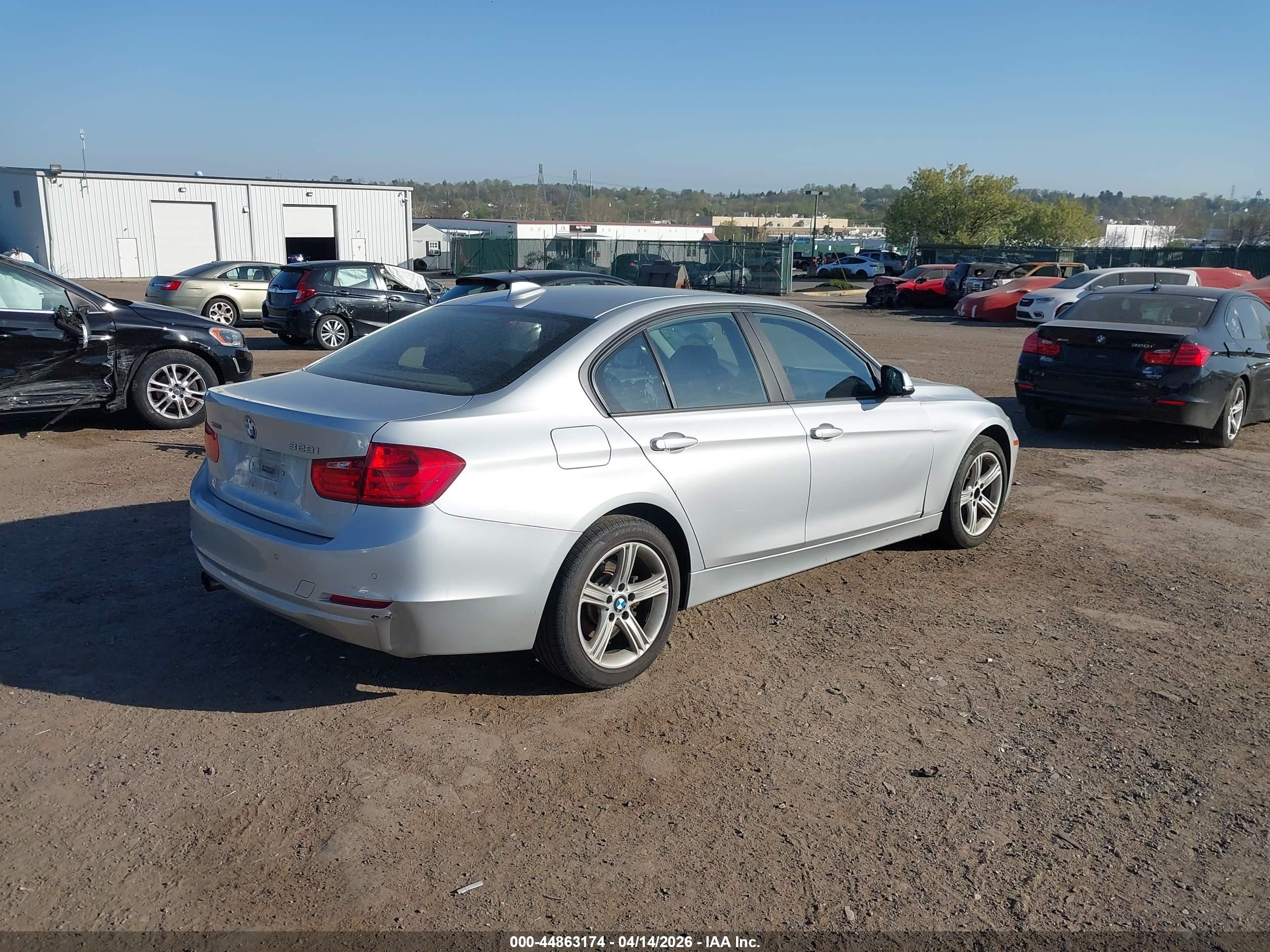 BMW 328I image 4
