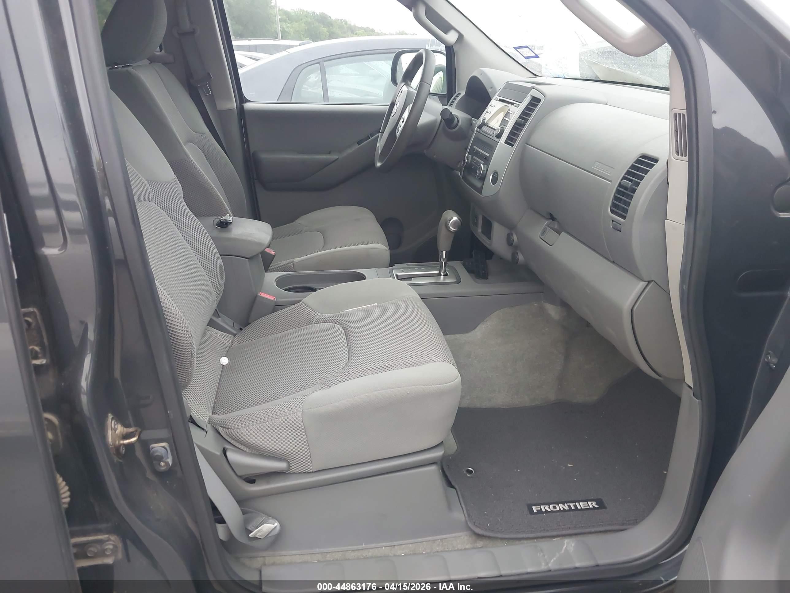 NISSAN FRONTIER image 5