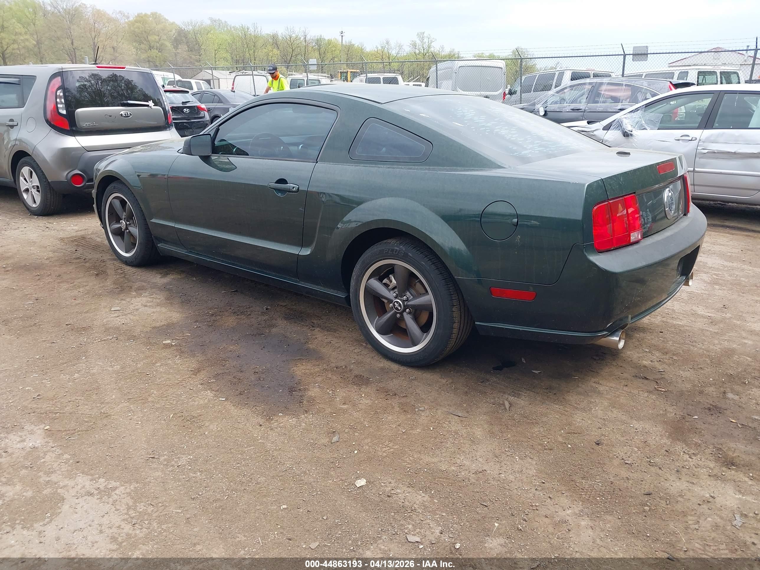 FORD MUSTANG image 3