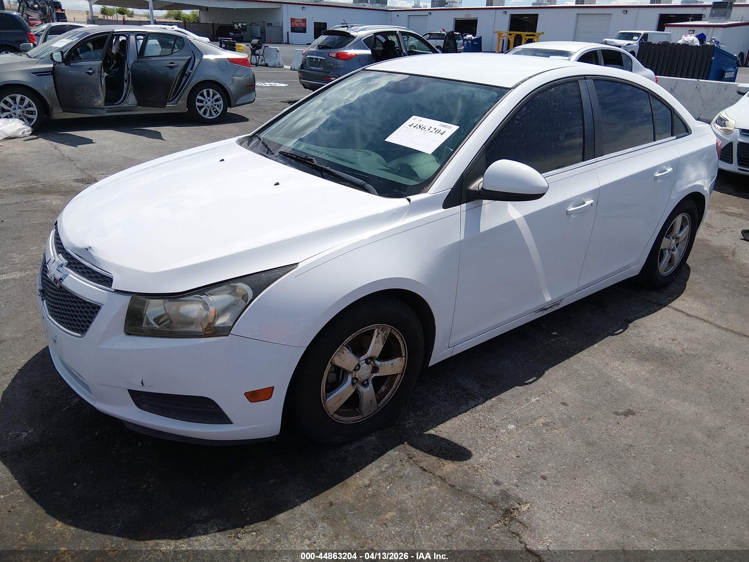CHEVROLET CRUZE image 2