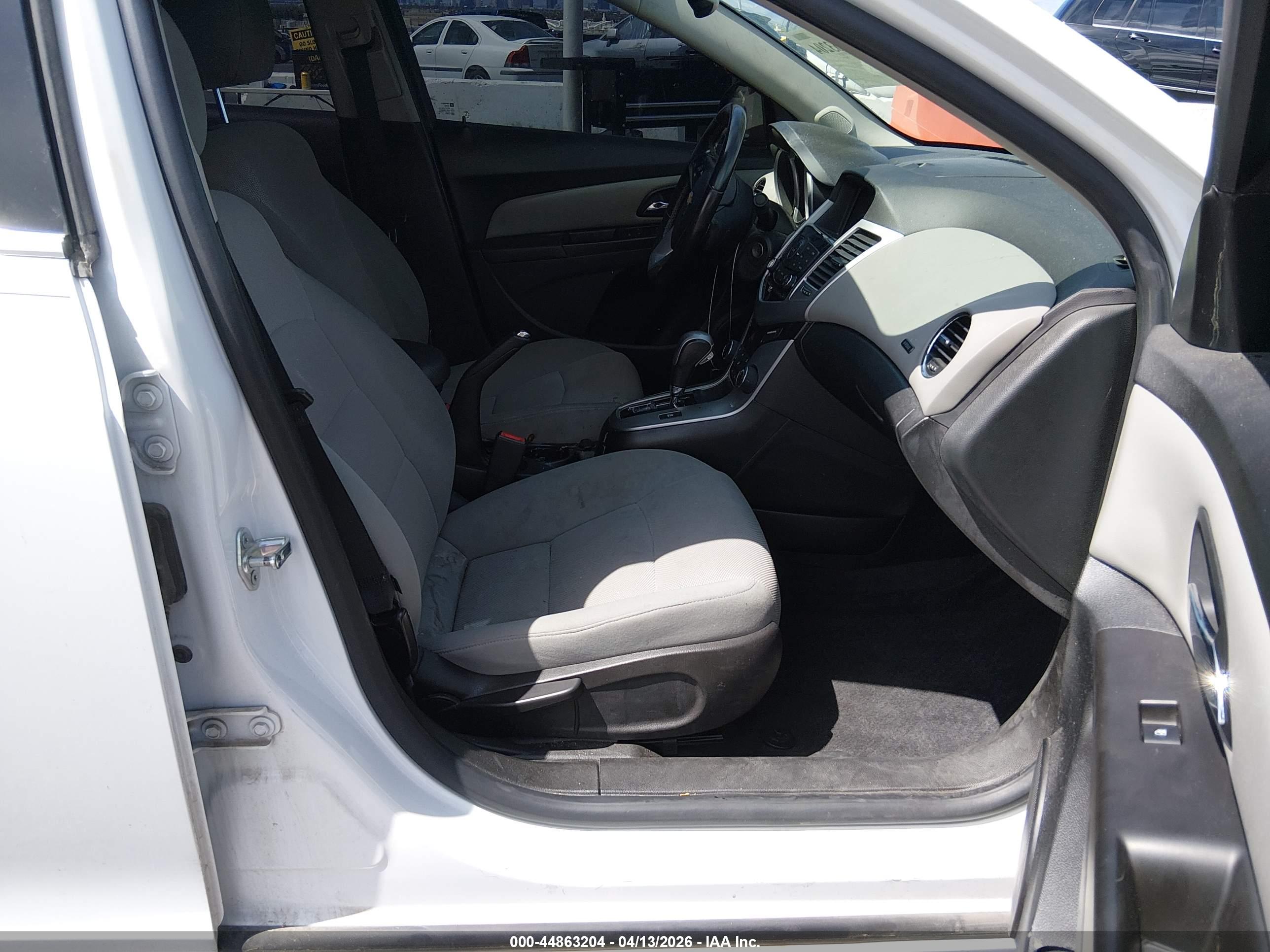 CHEVROLET CRUZE image 5