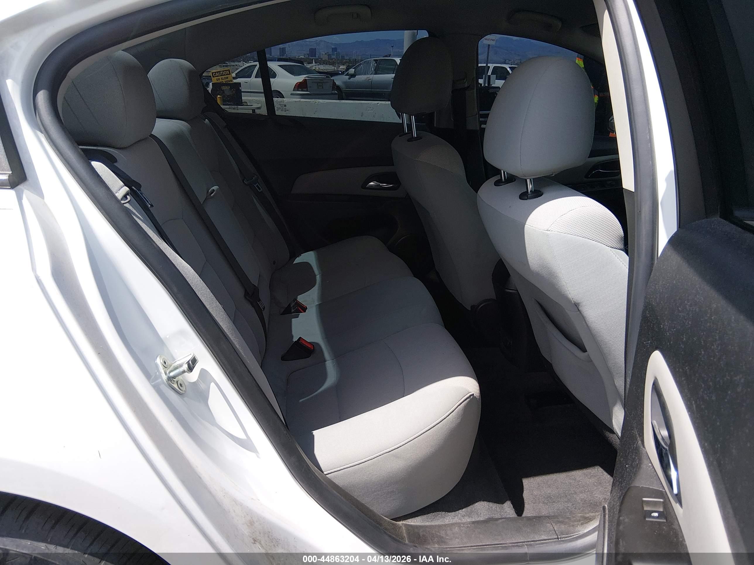 CHEVROLET CRUZE image 8