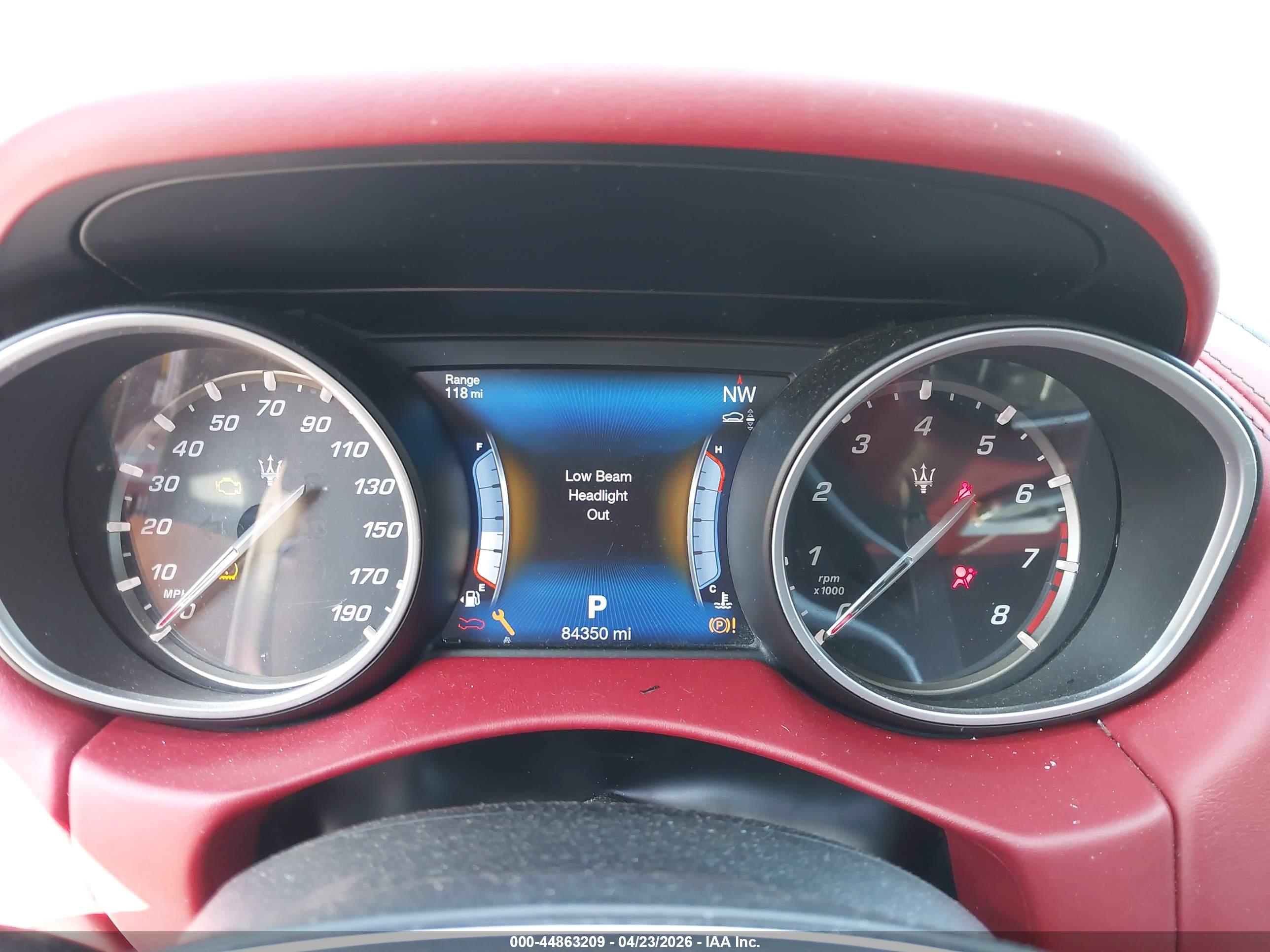 MASERATI LEVANTE image 7
