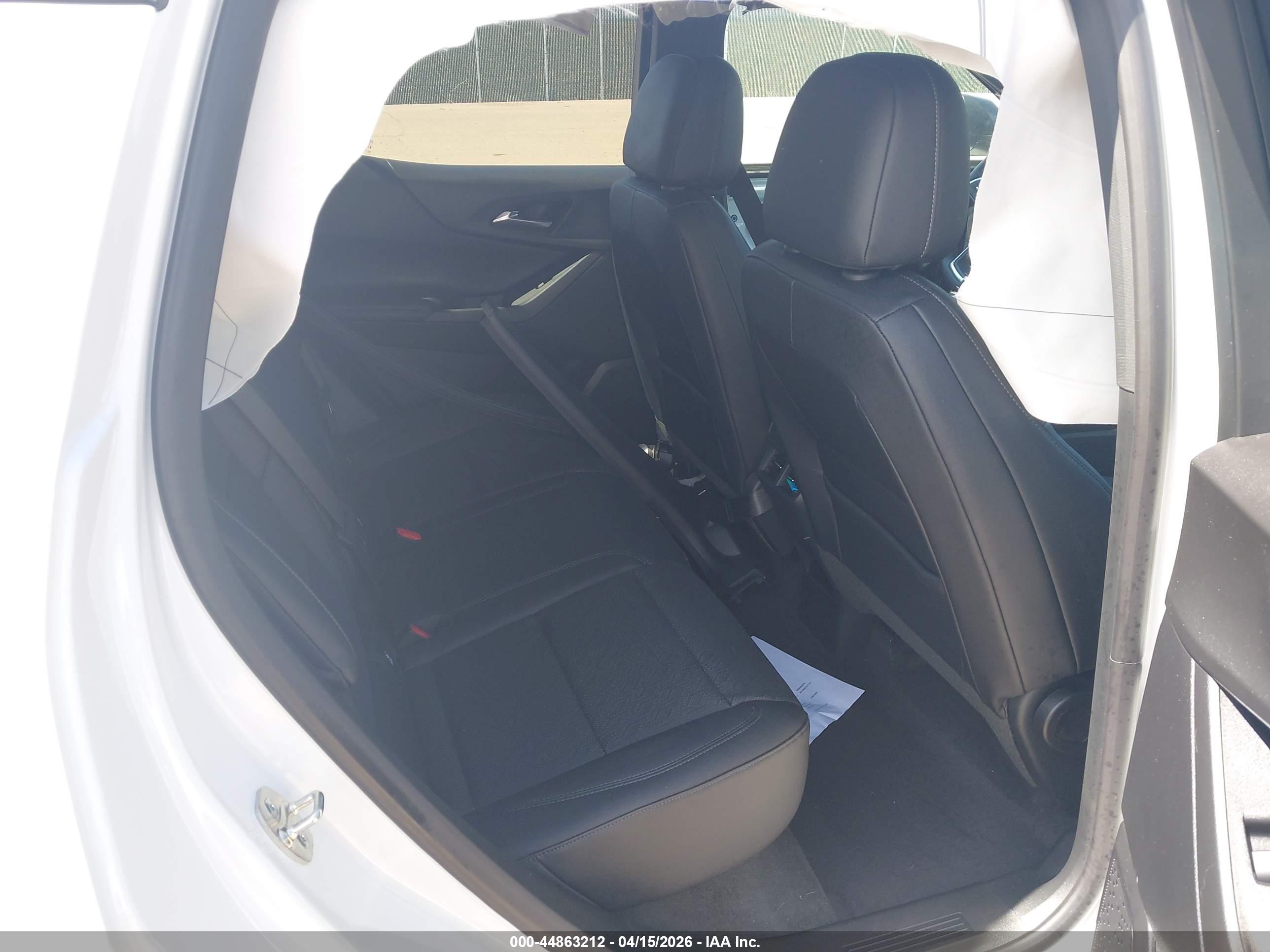 CHEVROLET EQUINOX image 8