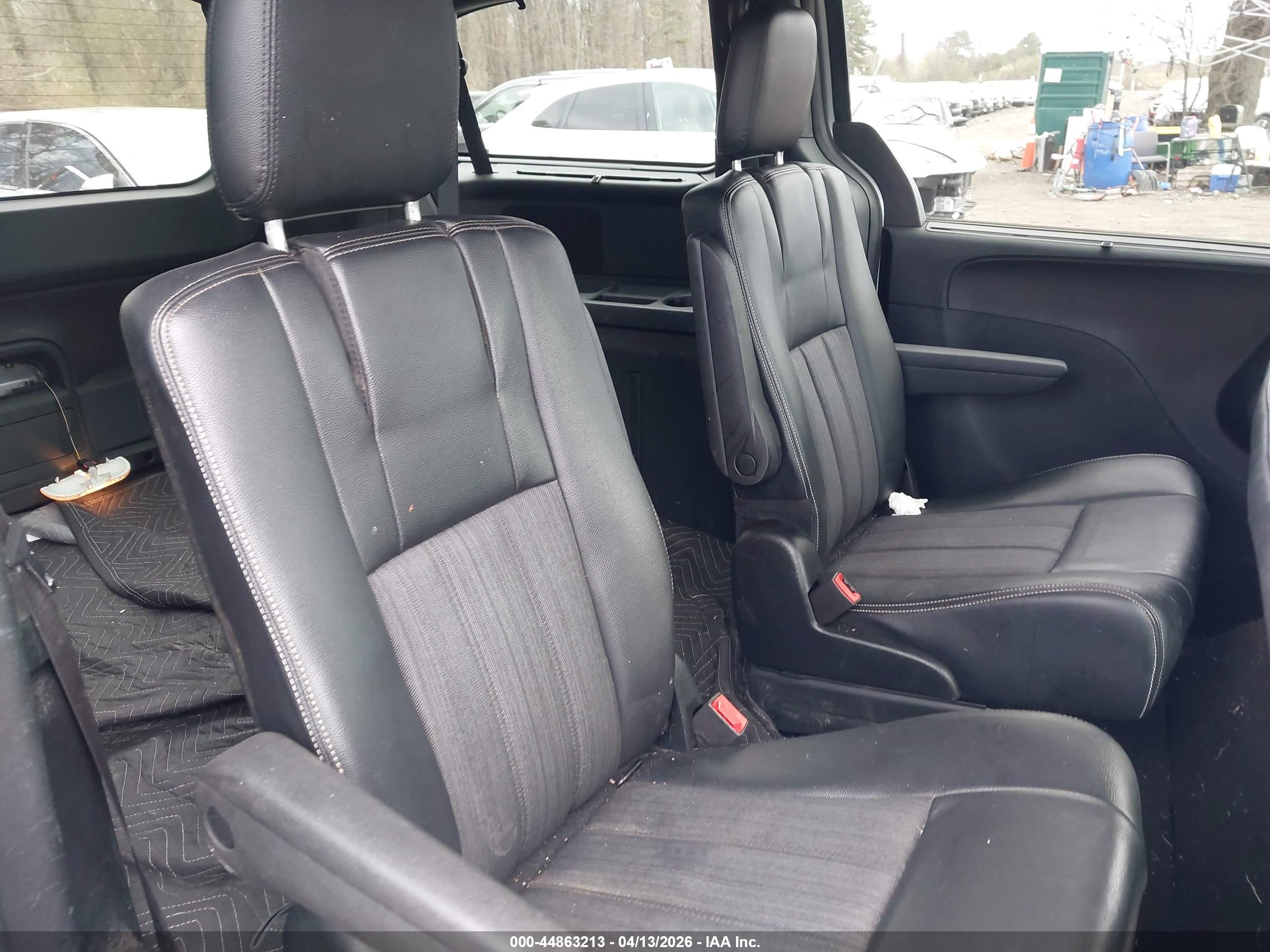 CHRYSLER TOWN image 8
