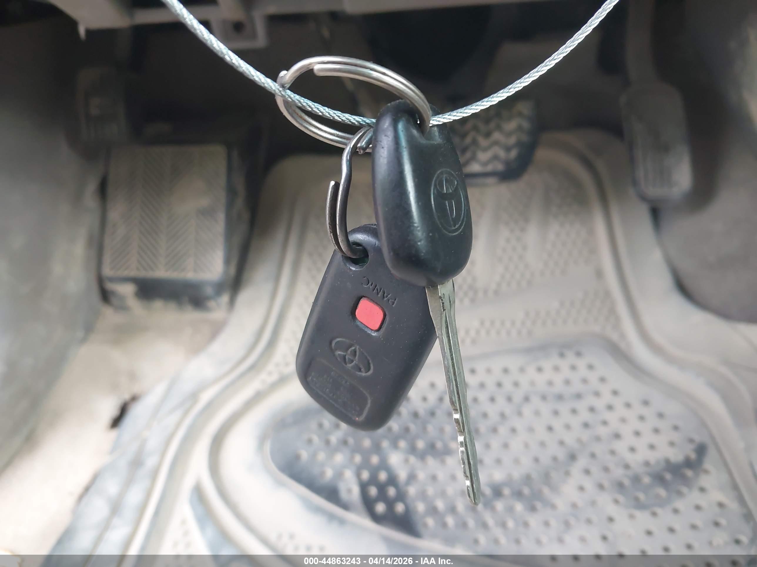 TOYOTA 4RUNNER image 11