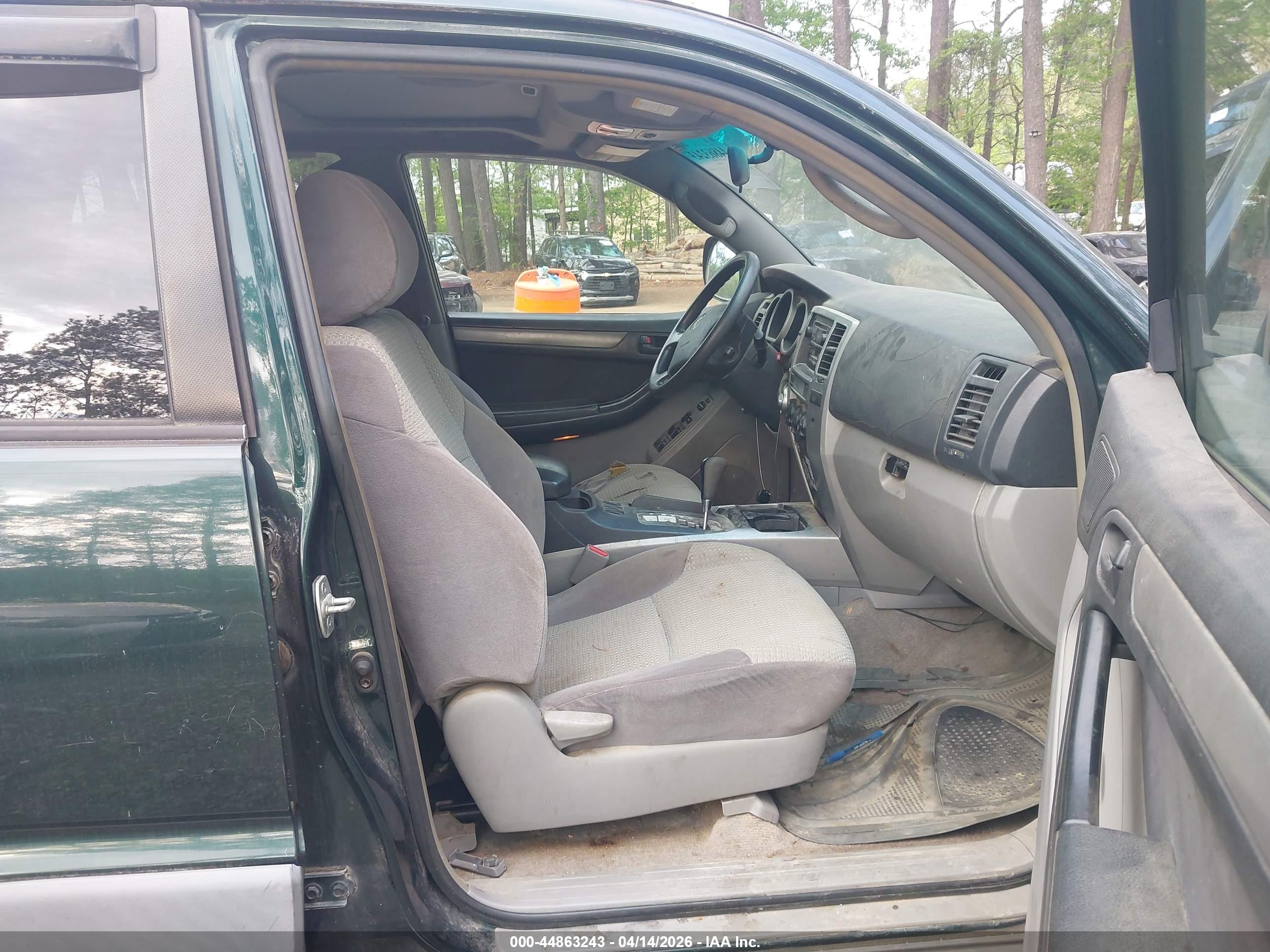 TOYOTA 4RUNNER image 5