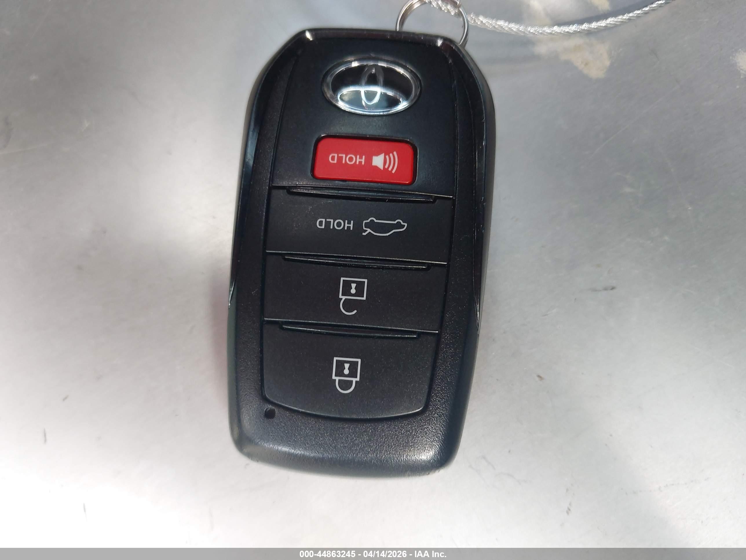 TOYOTA CAMRY image 11