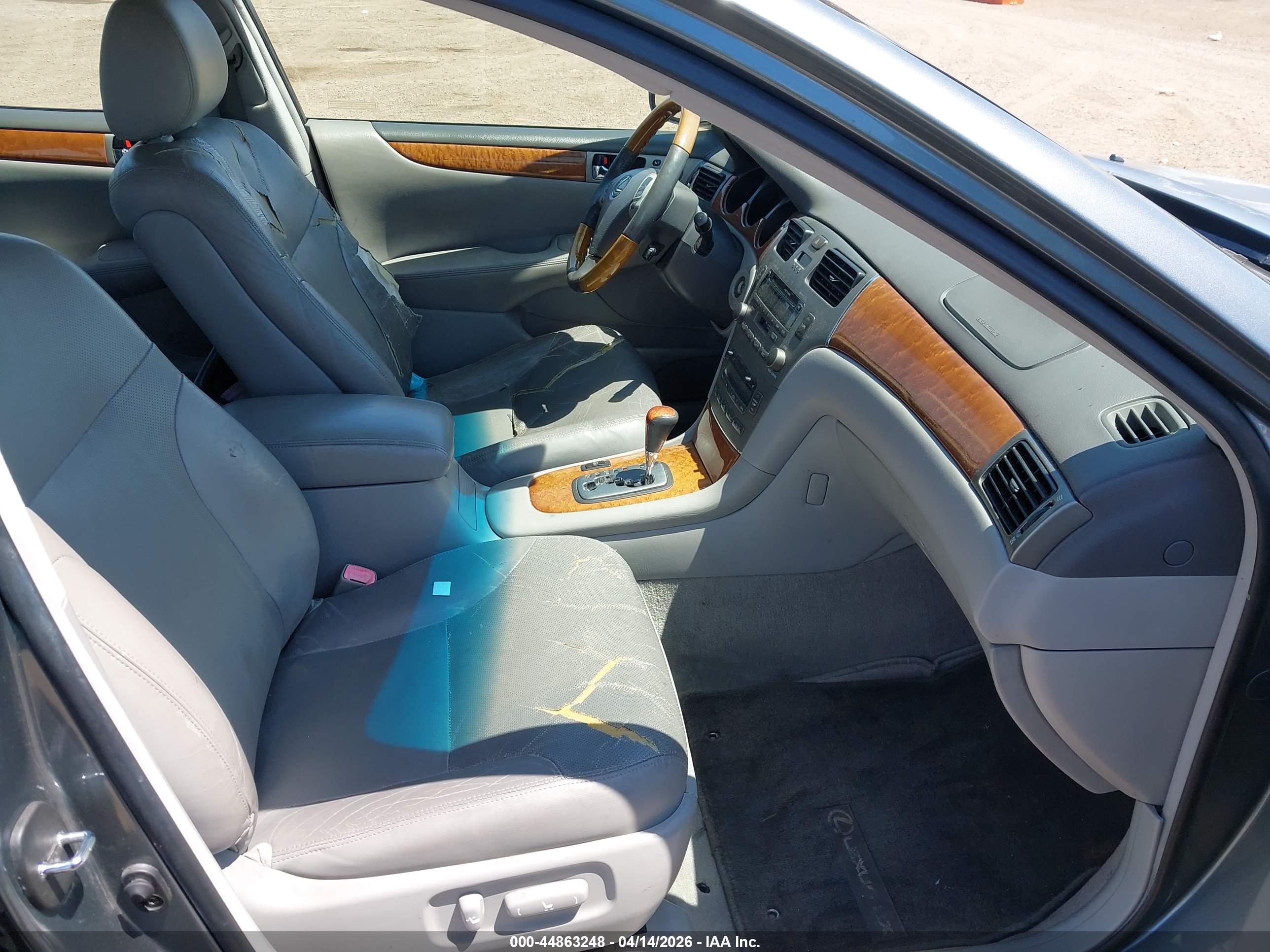 LEXUS ES image 5