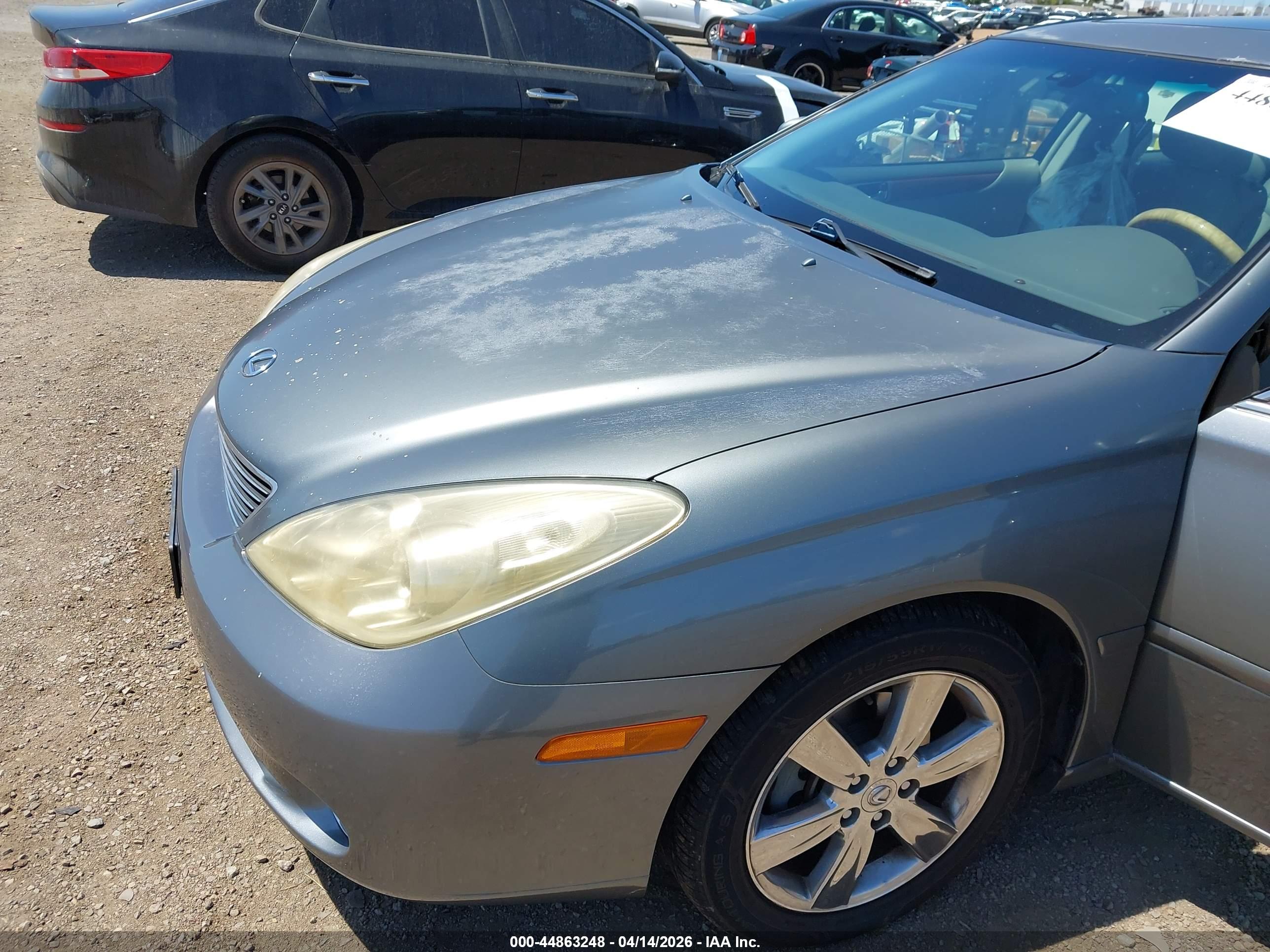 LEXUS ES image 6
