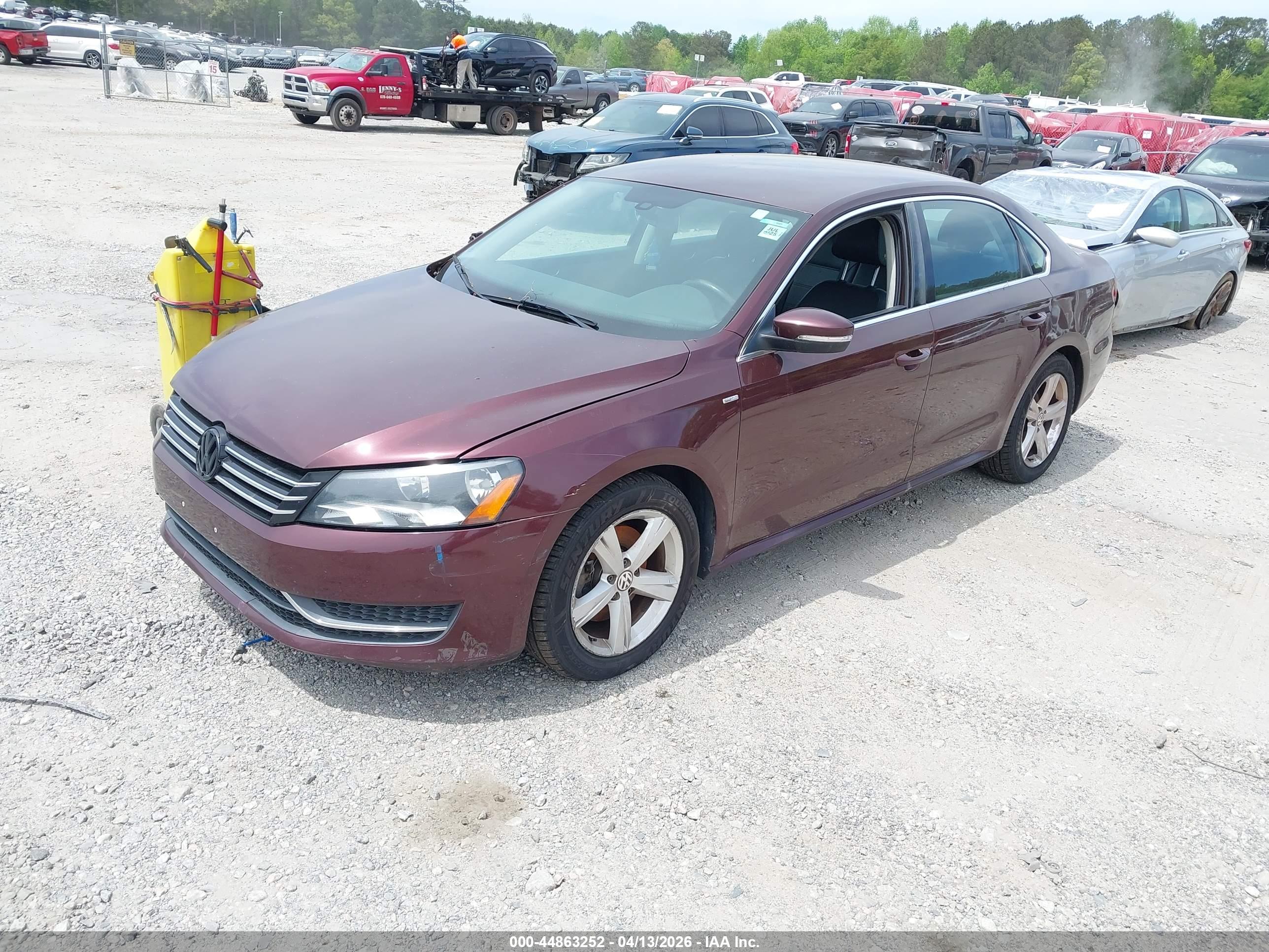 VOLKSWAGEN PASSAT image 2