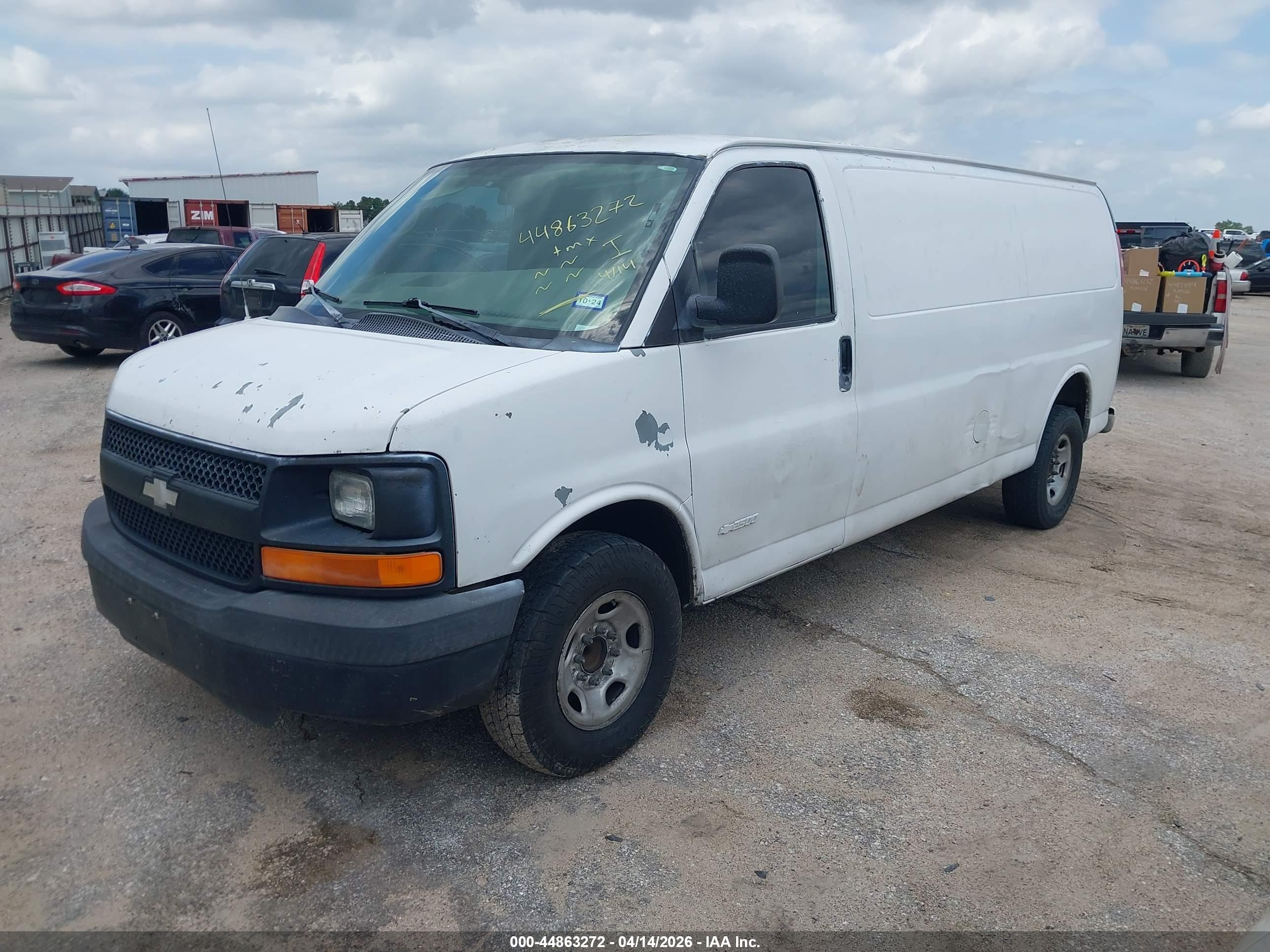 CHEVROLET EXPRESS image 2