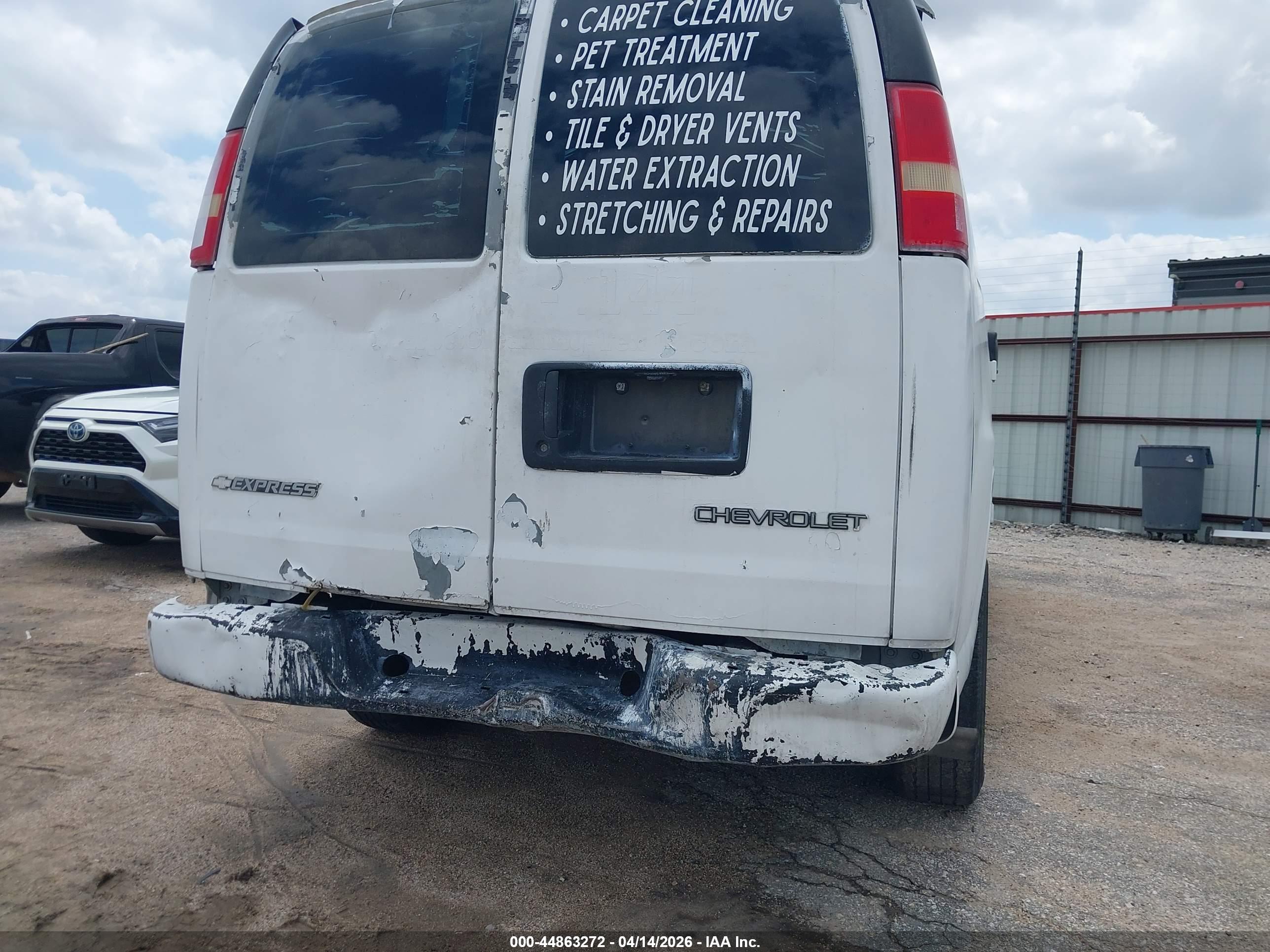 CHEVROLET EXPRESS image 6