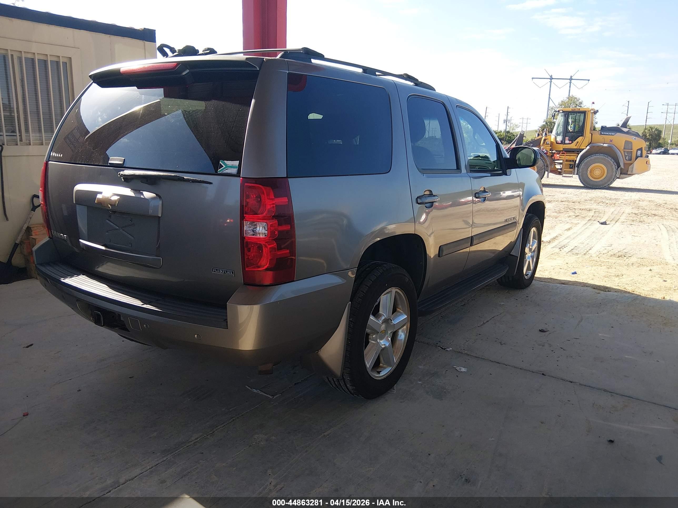 CHEVROLET TAHOE image 4